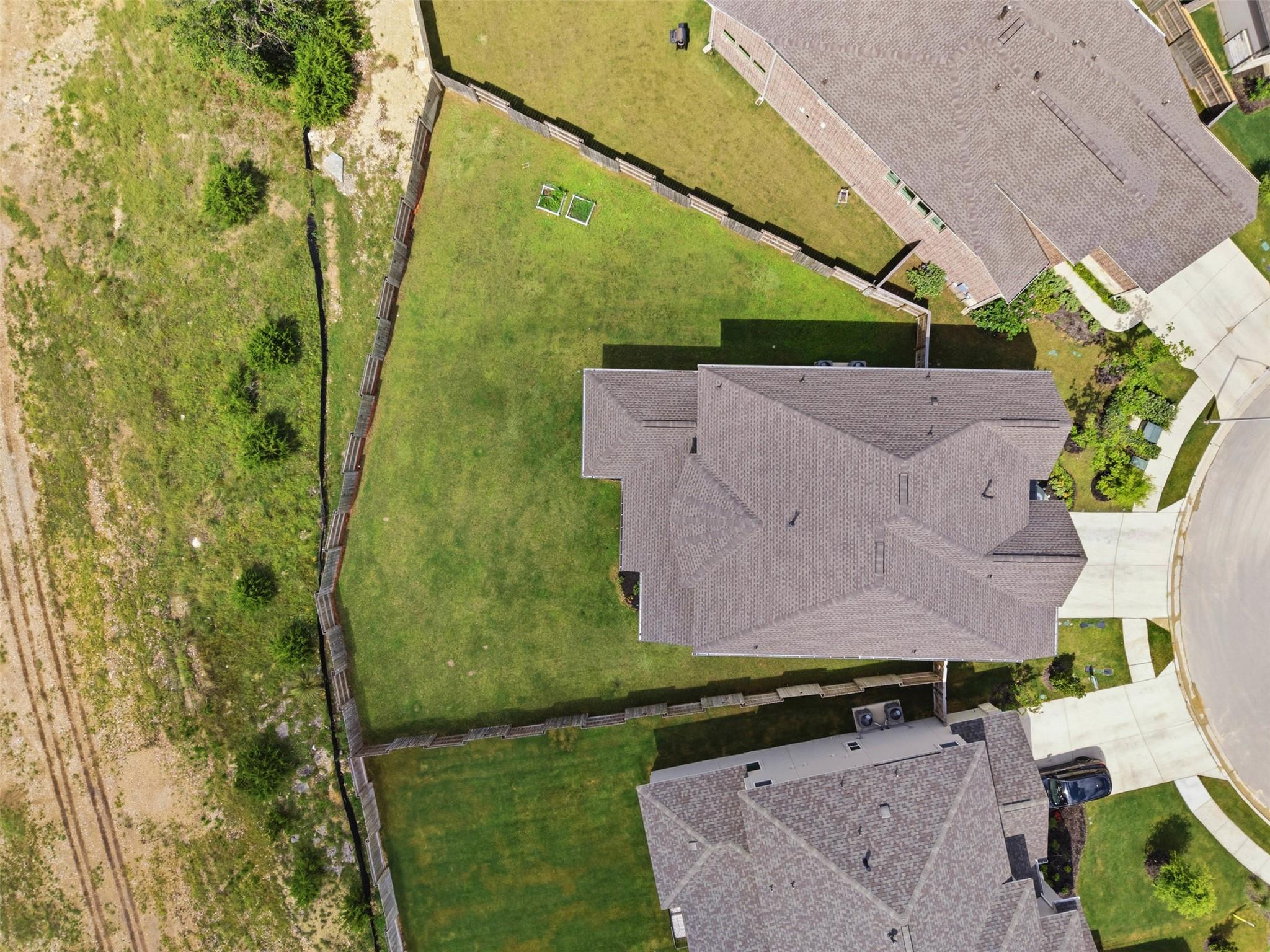 104 Basketflower LN — photo 3
