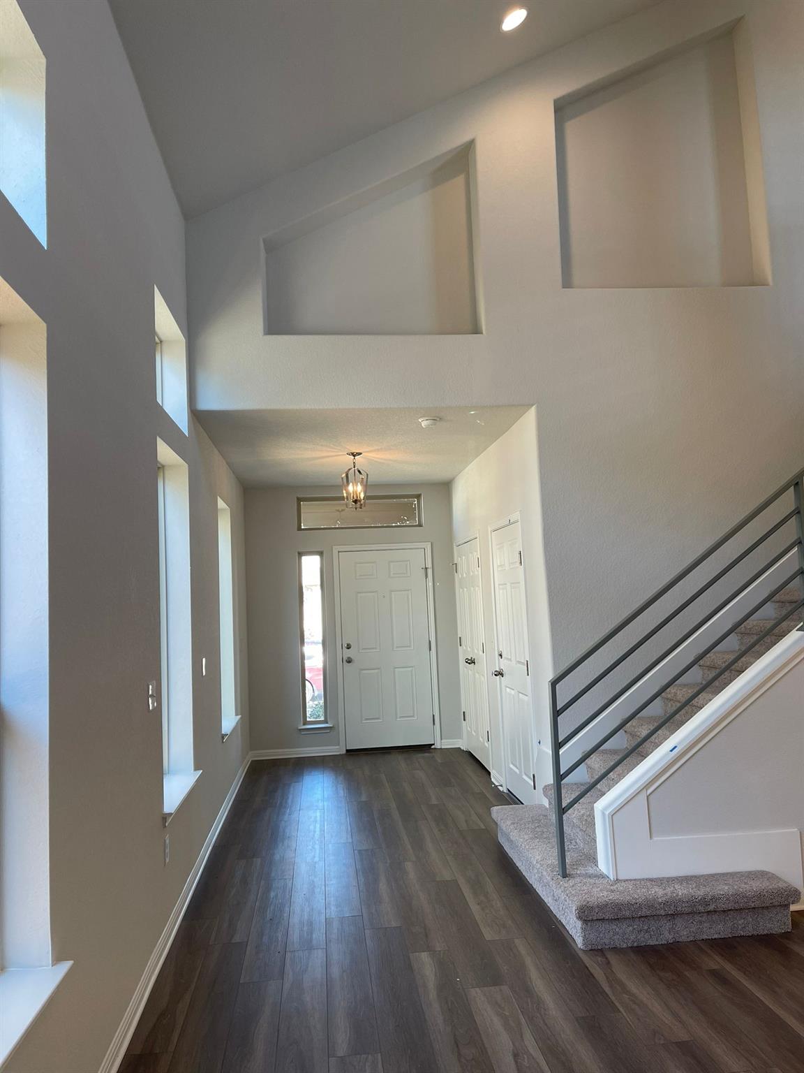 105 Durmont PASS — photo 3