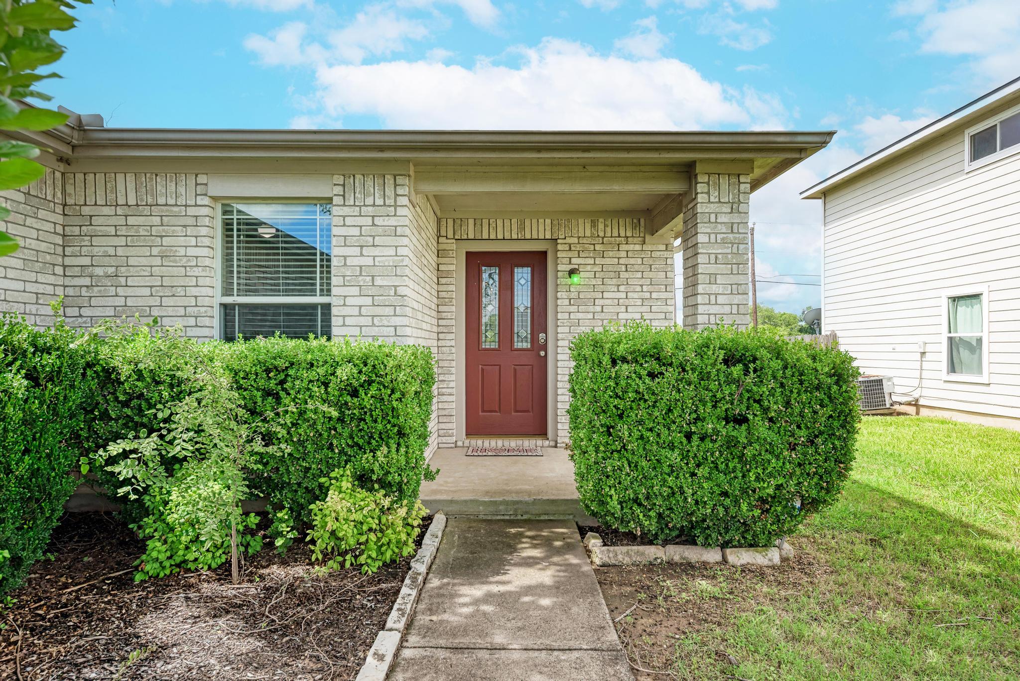 305 Creek Ledge DR — photo 4