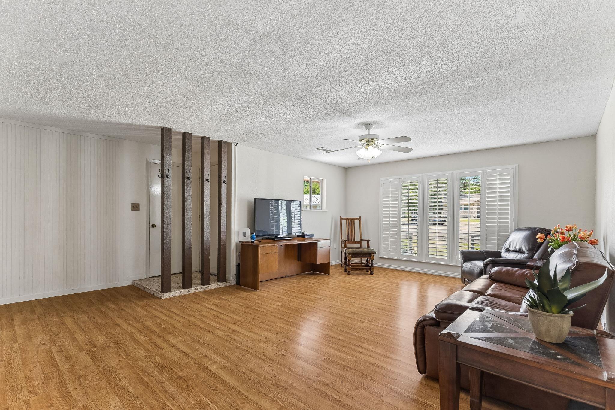 1508 Glen Burnie DR — photo 5