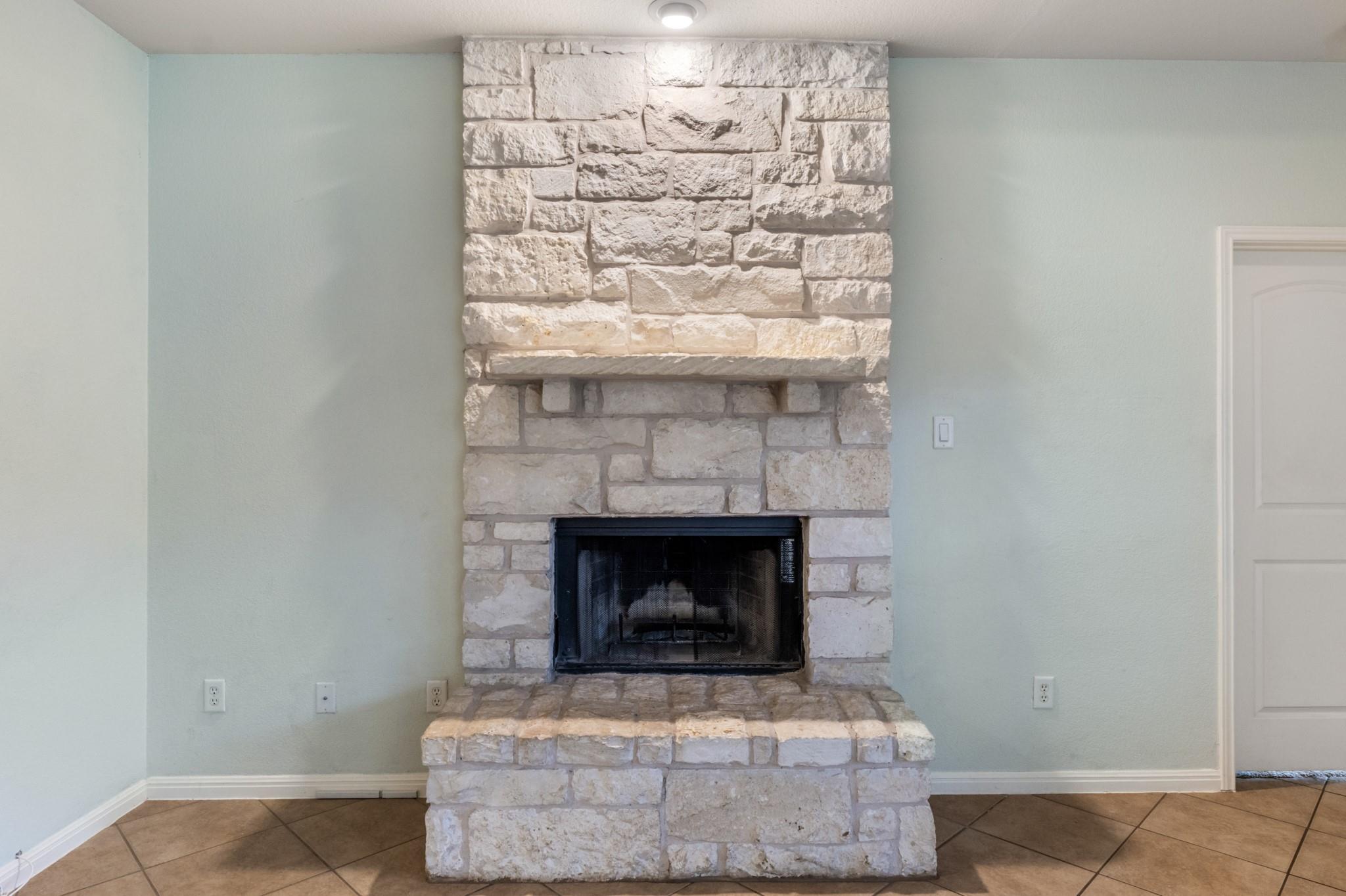 14900 Longbranch DR — photo 5