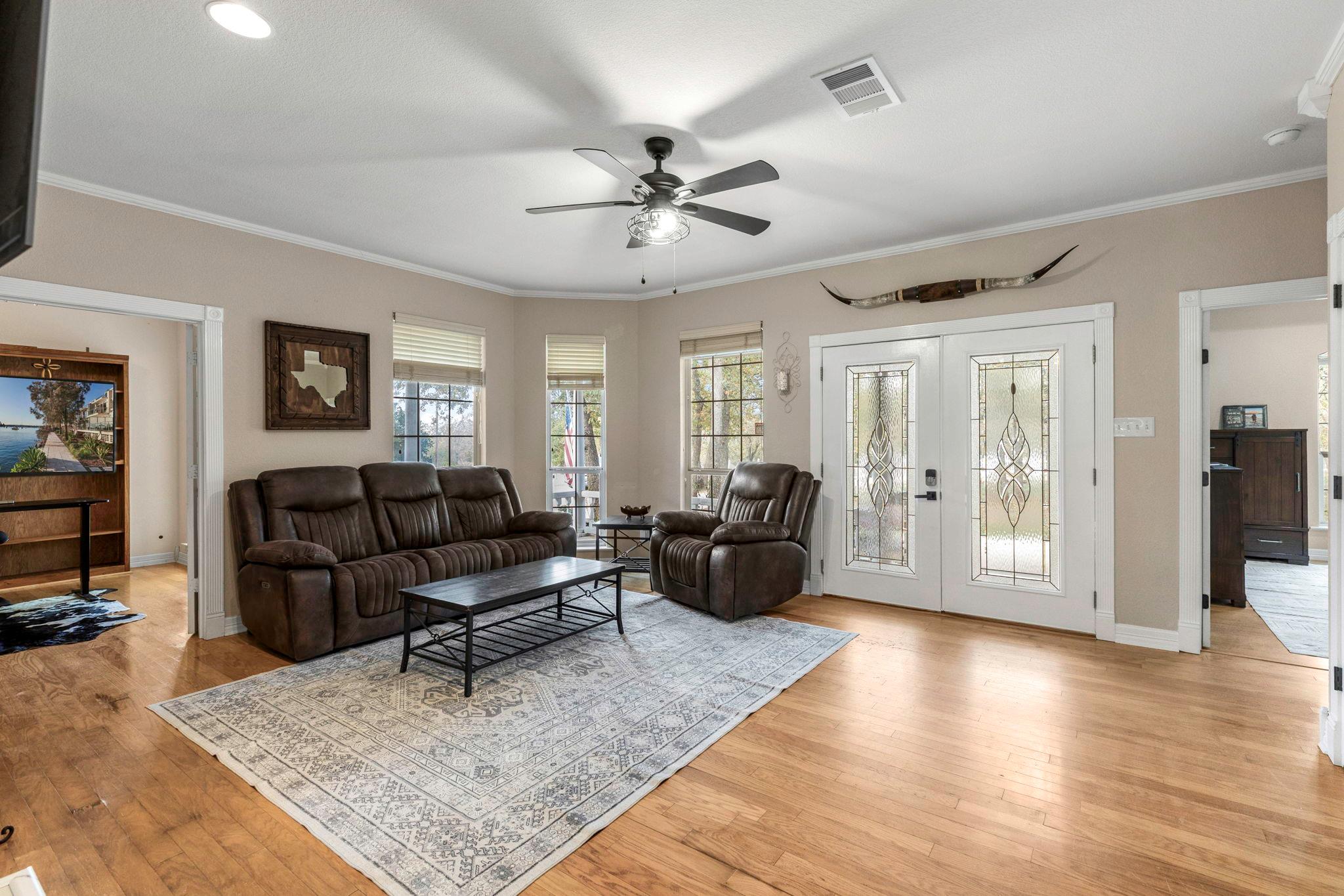 771 Hillje RD — photo 3