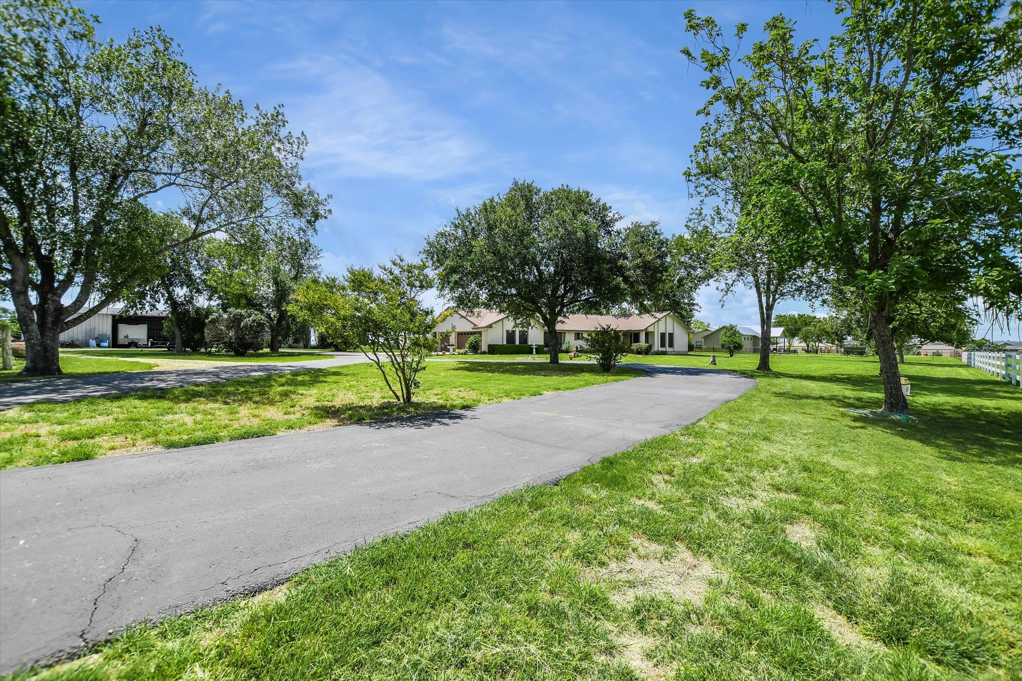 7 Brenda LN — photo 4