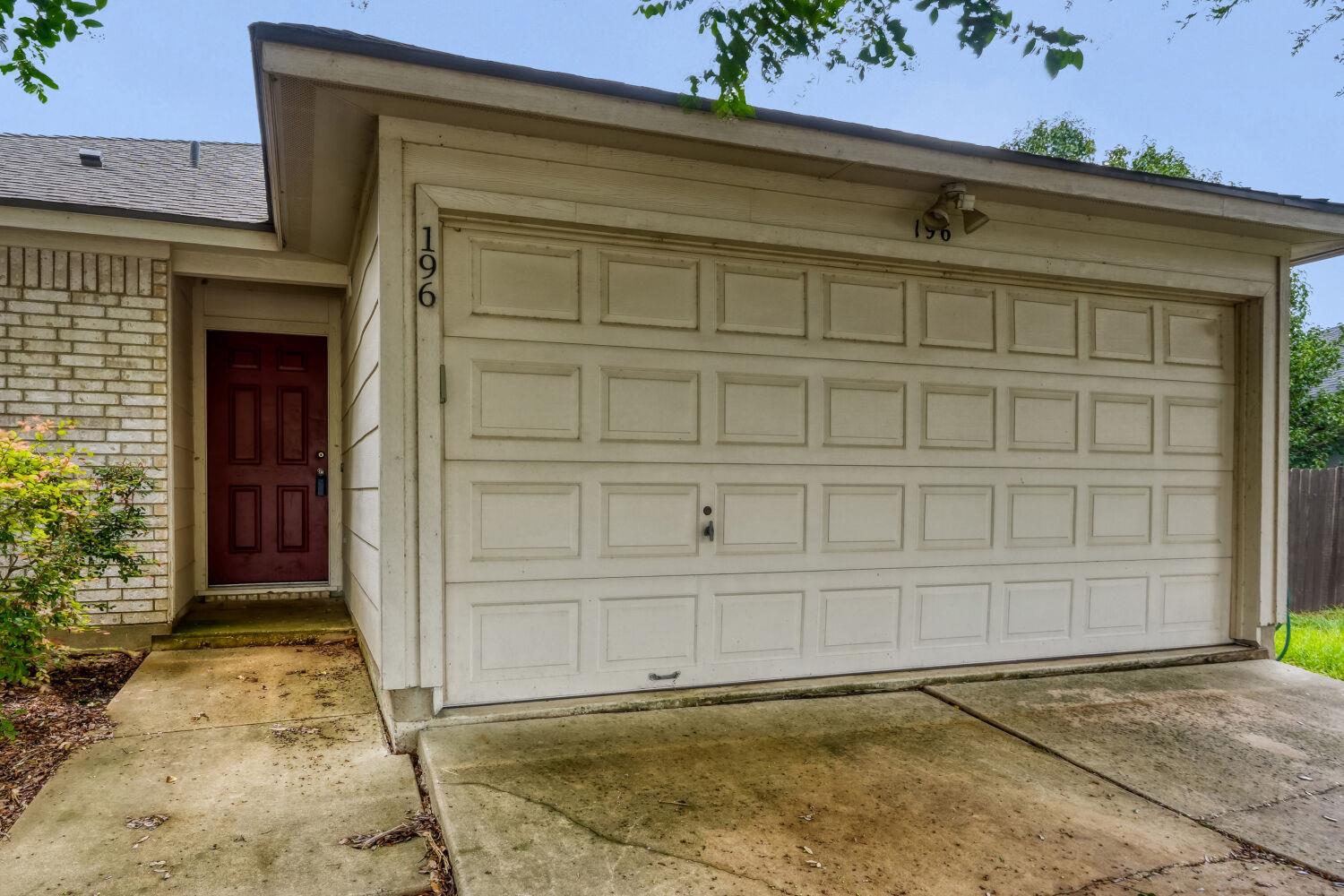 196 Goddard DR — photo 4