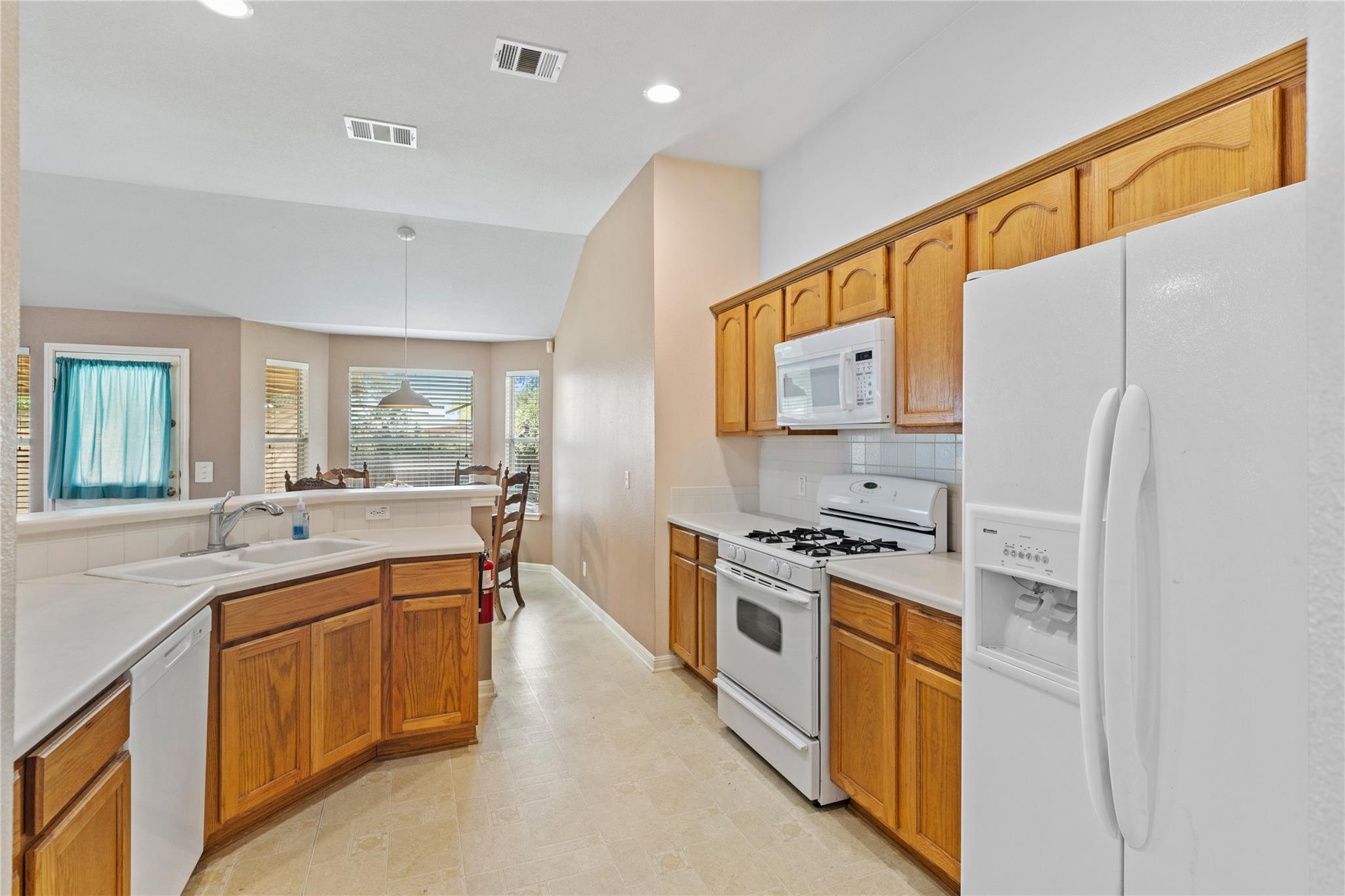 5802 Vasey BLVD — photo 4