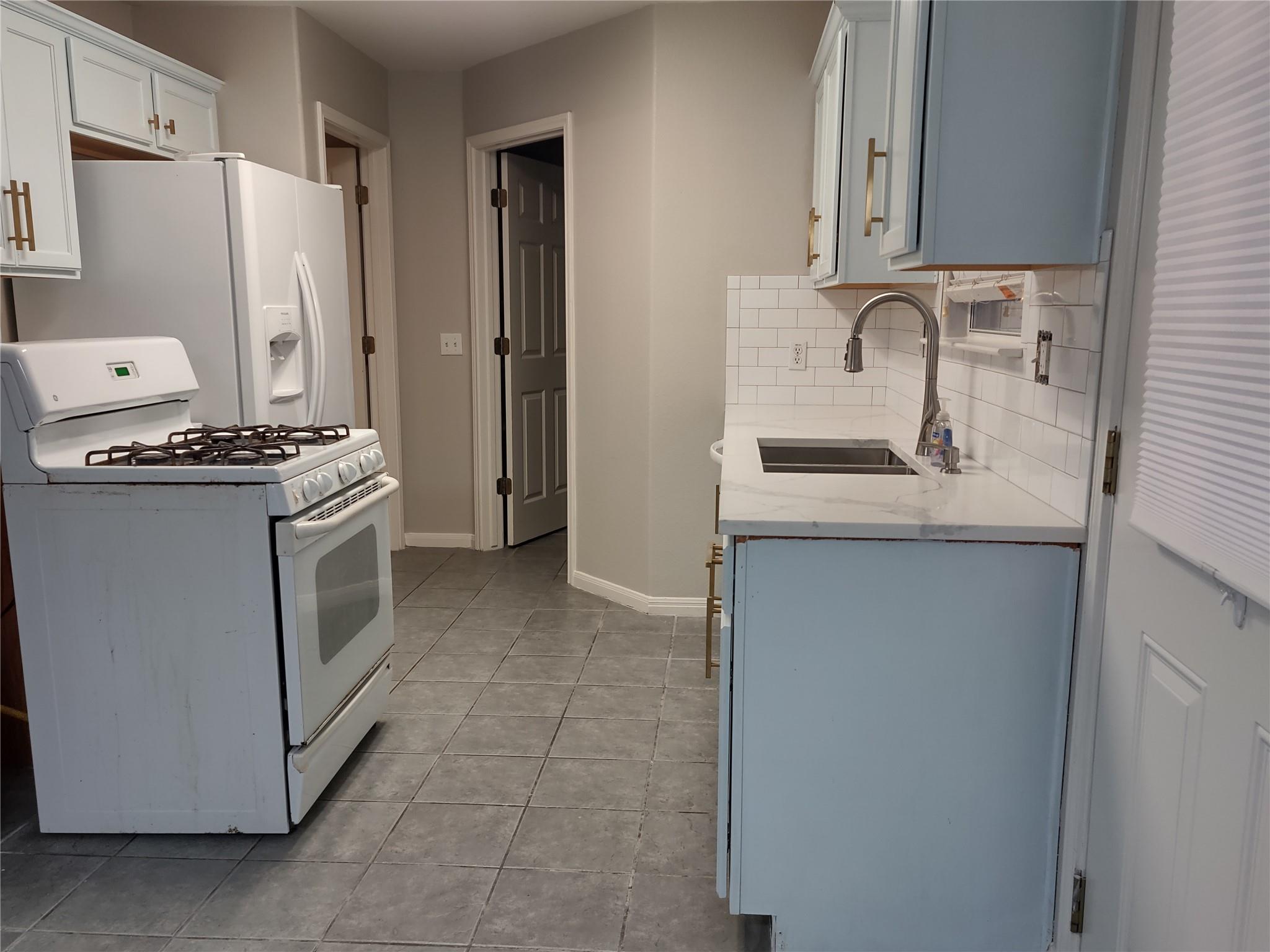 6133 Perlita DR — photo 3