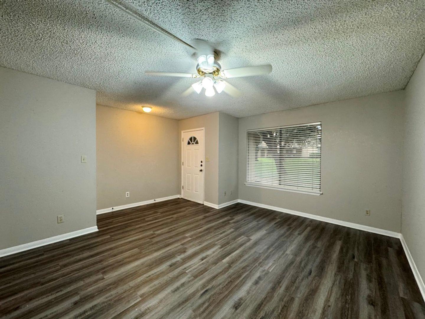 9502 Quail Village LN — photo 3