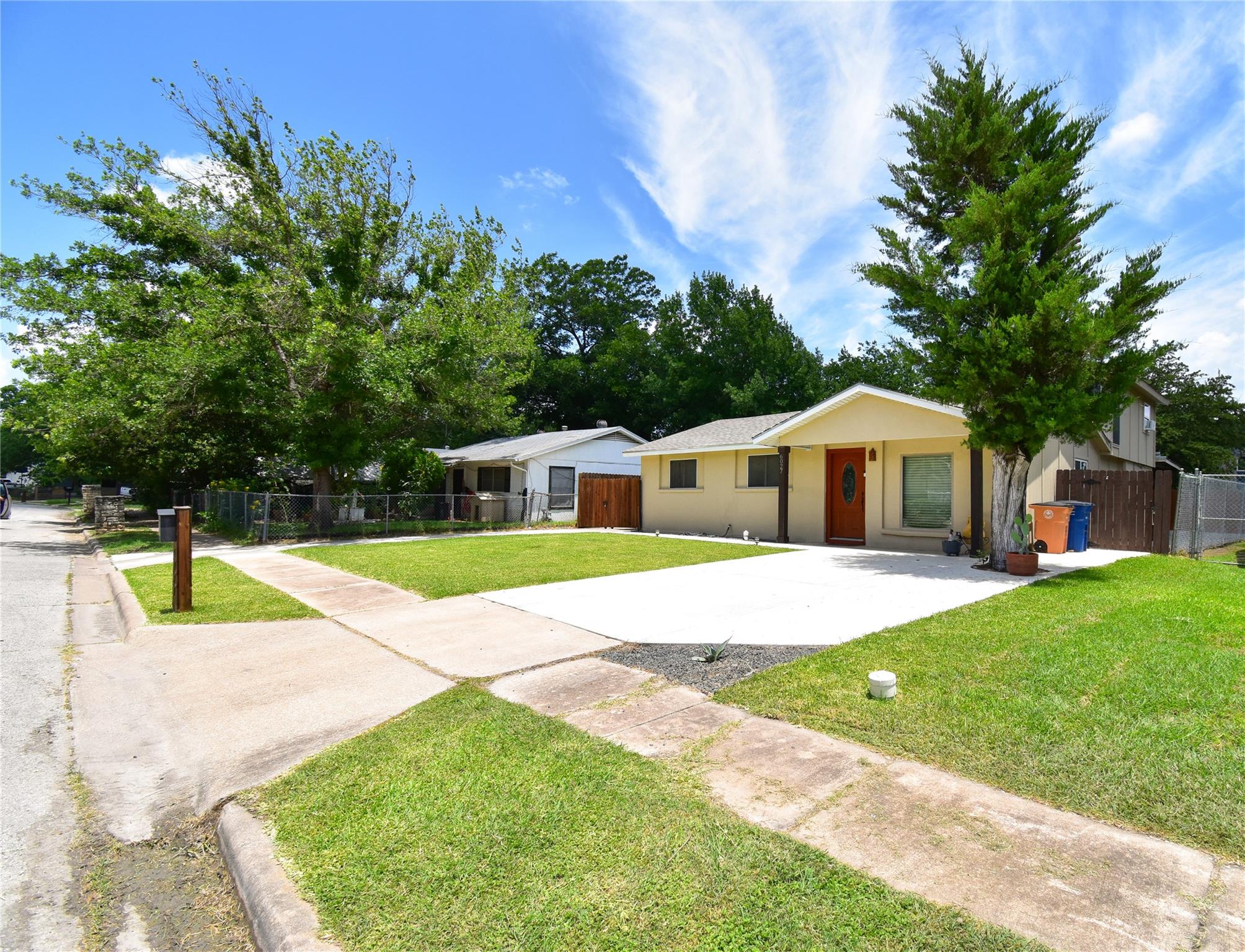 6027 Bluebell CIR — photo 3