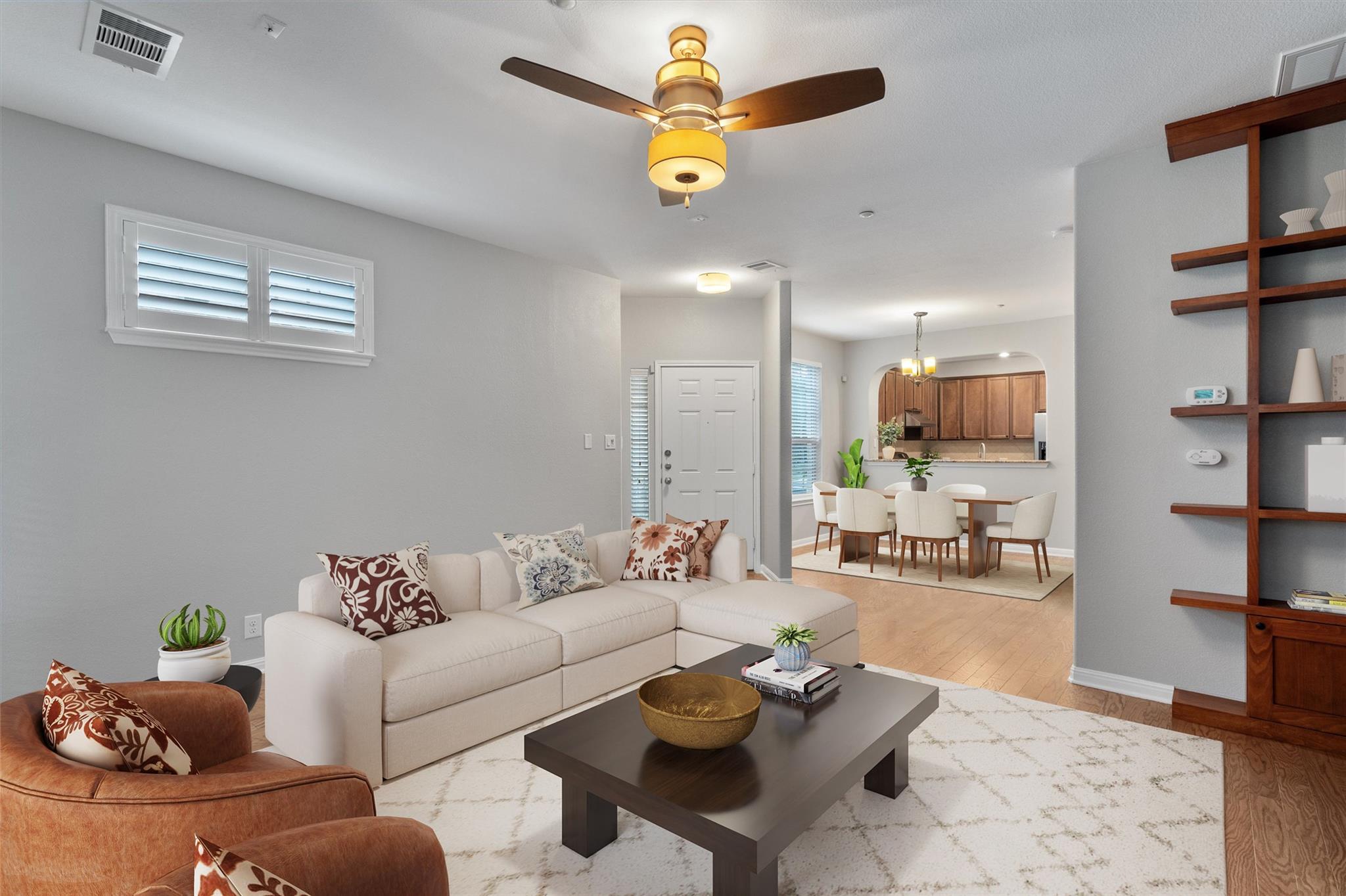 1310 Parmer LN #2002 — photo 4