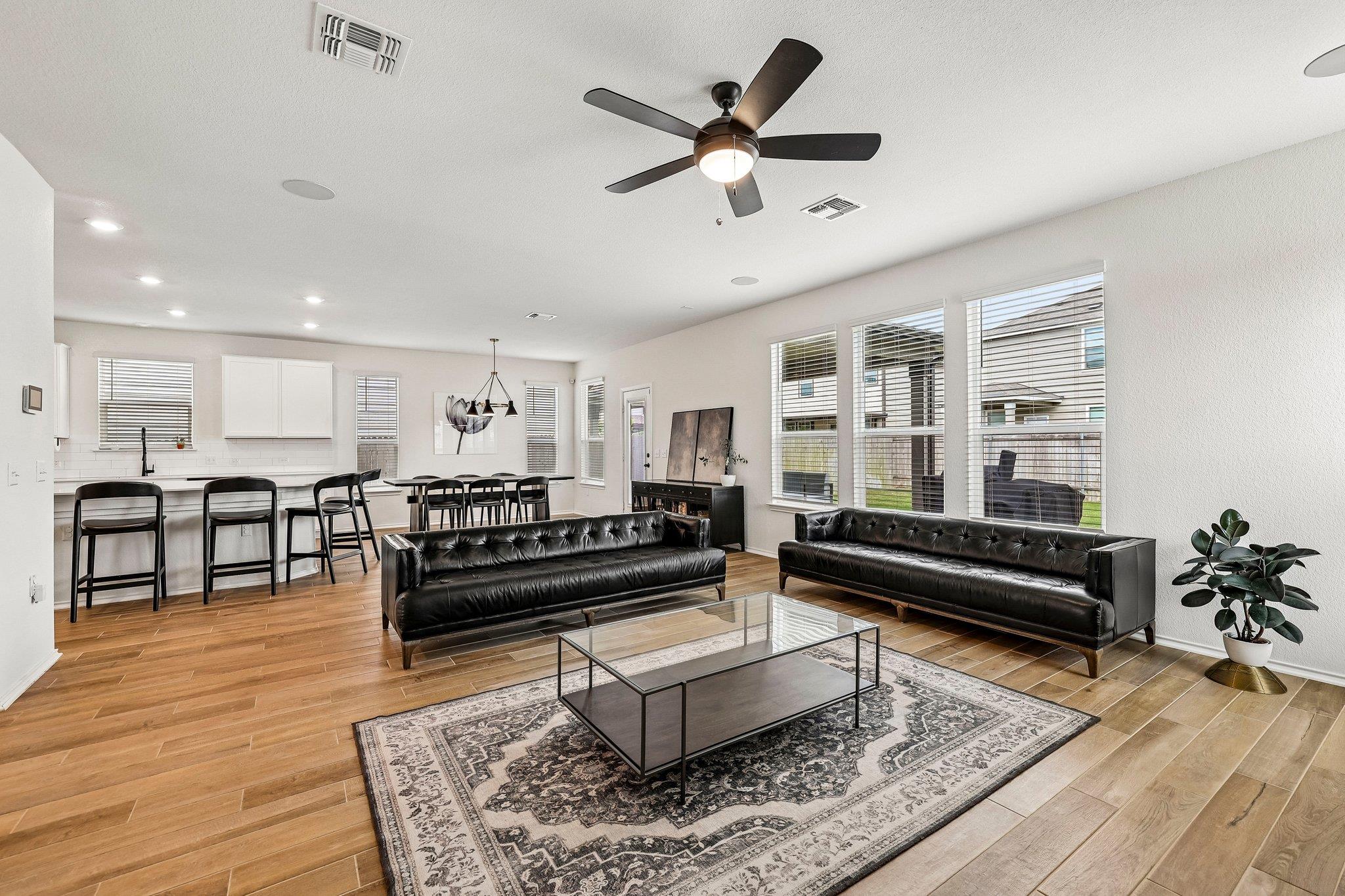 12720 Oxford Vineyard LN — photo 3