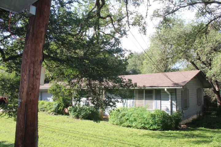1306 Alamo ST — photo 3