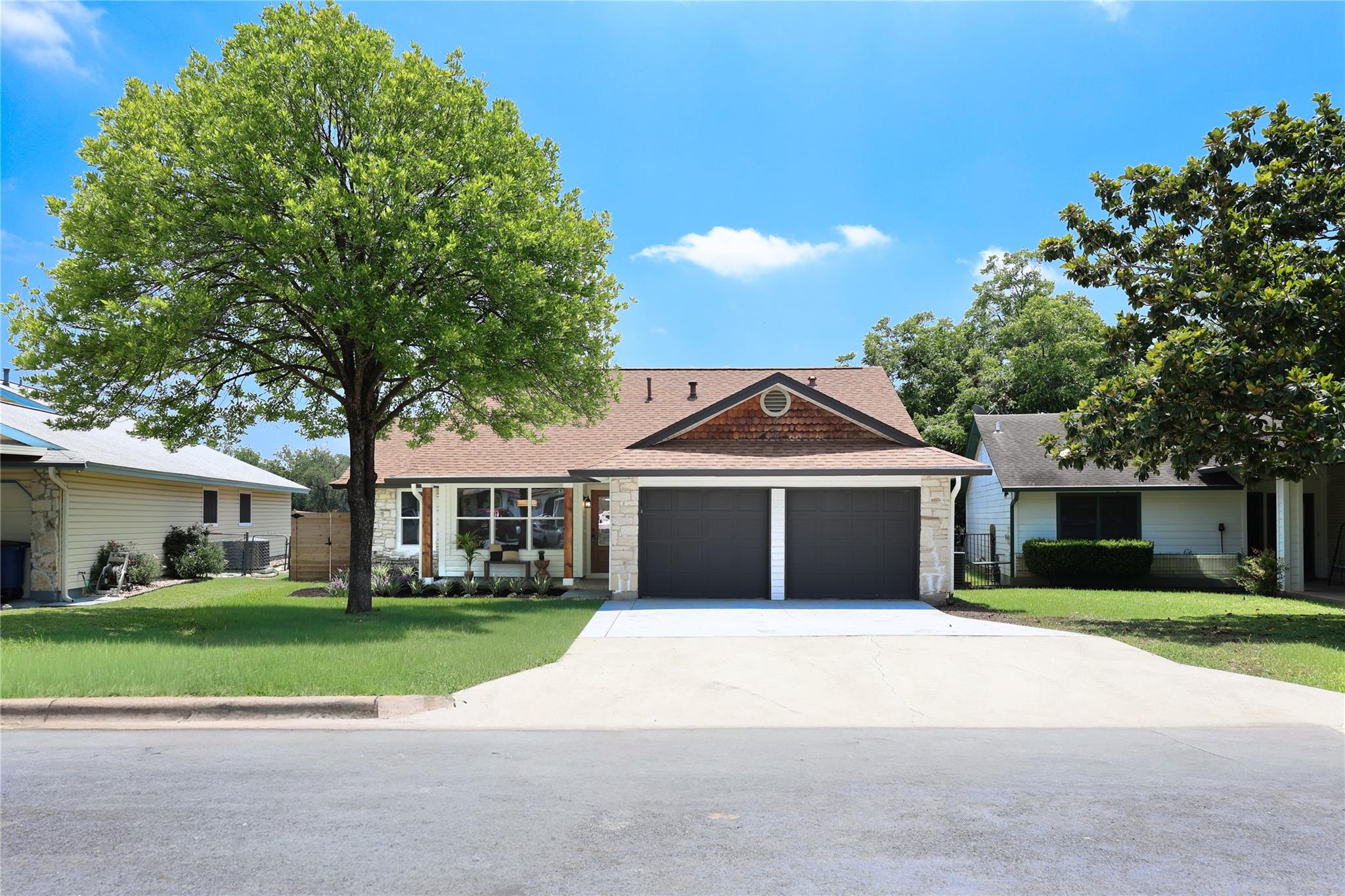 9911 Woodshire DR — photo 5