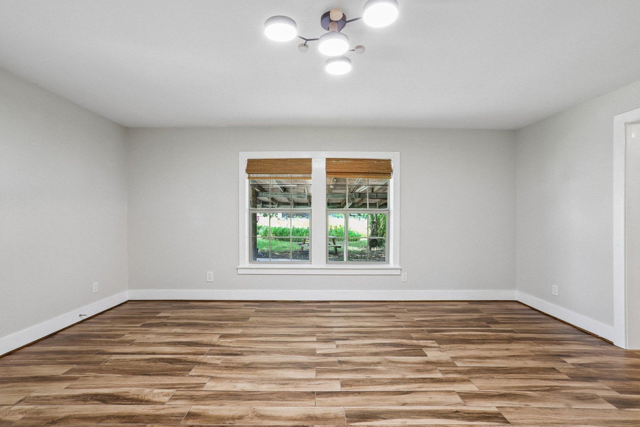 2089 Fm 1704 — photo 5