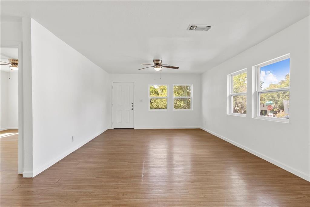 1801 Travis Heights BLVD — photo 3