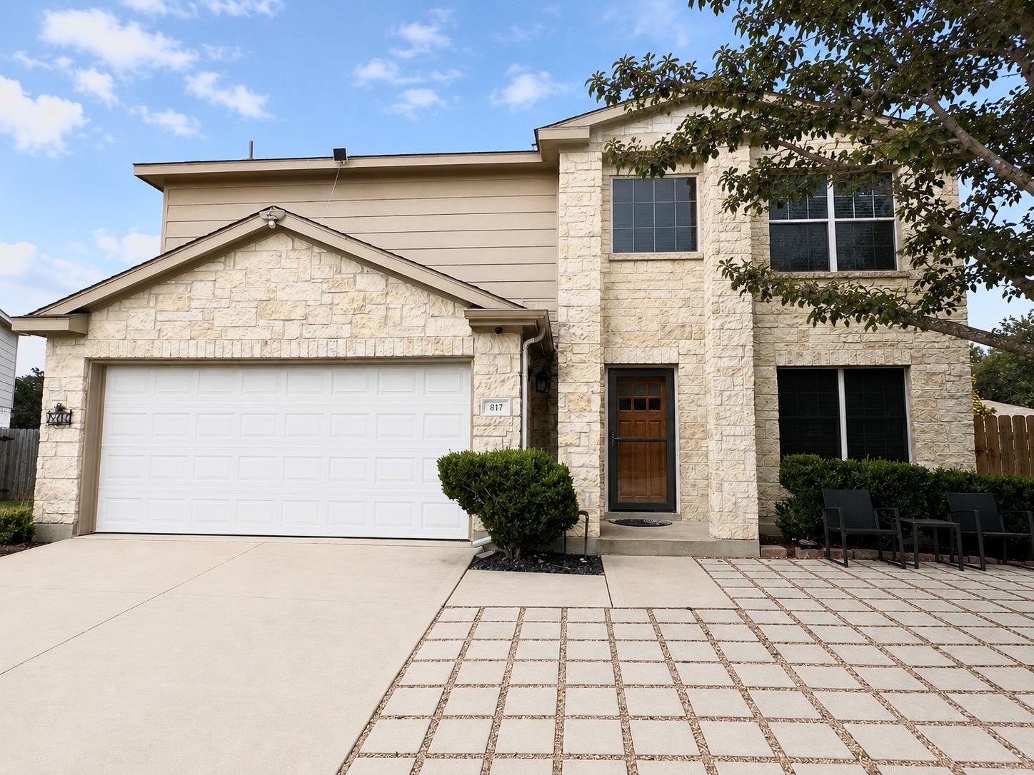 817 Tapestry CV — photo 3