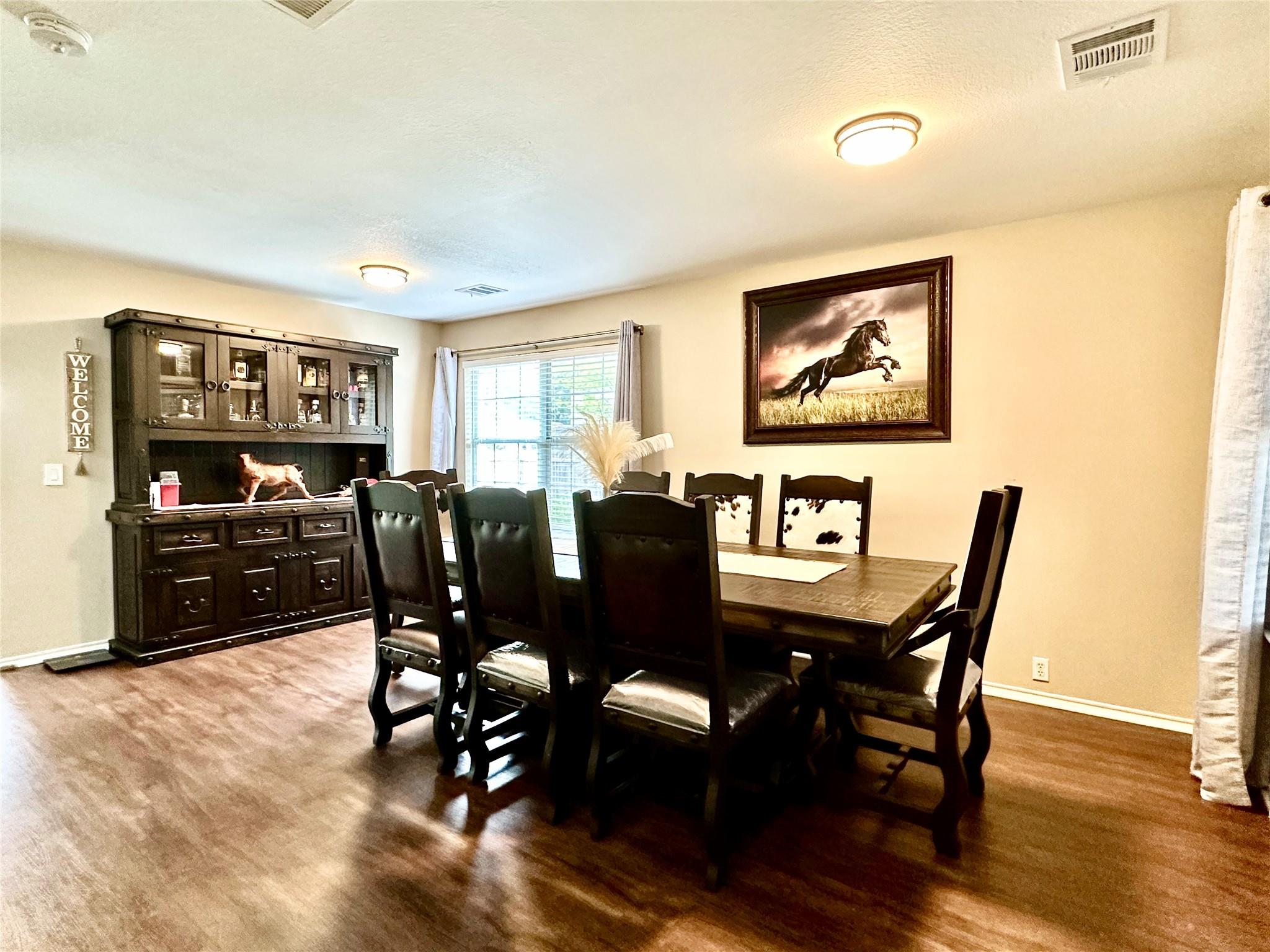 817 Tapestry CV — photo 4