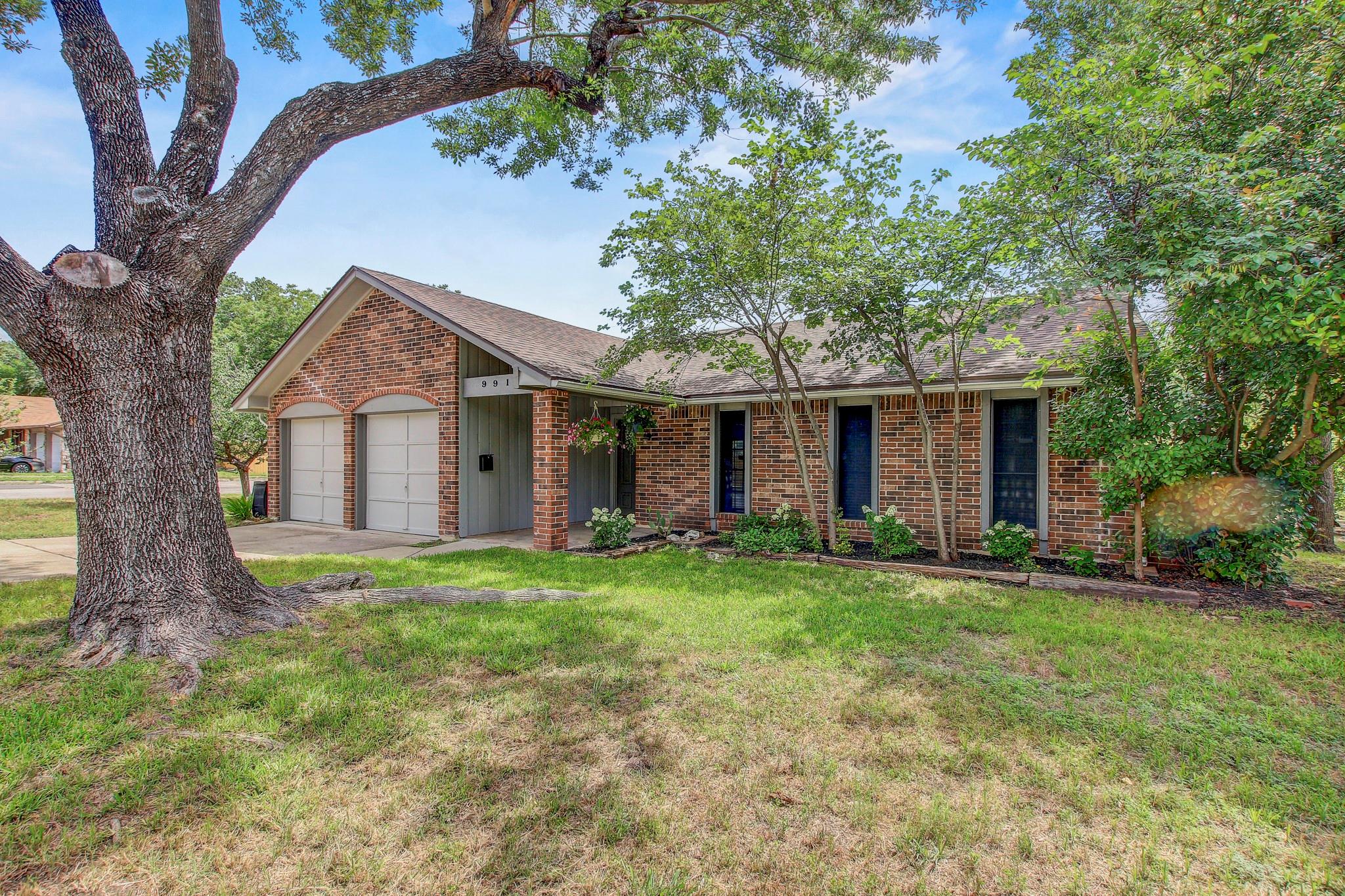 9913 Oak Hollow DR — photo 3