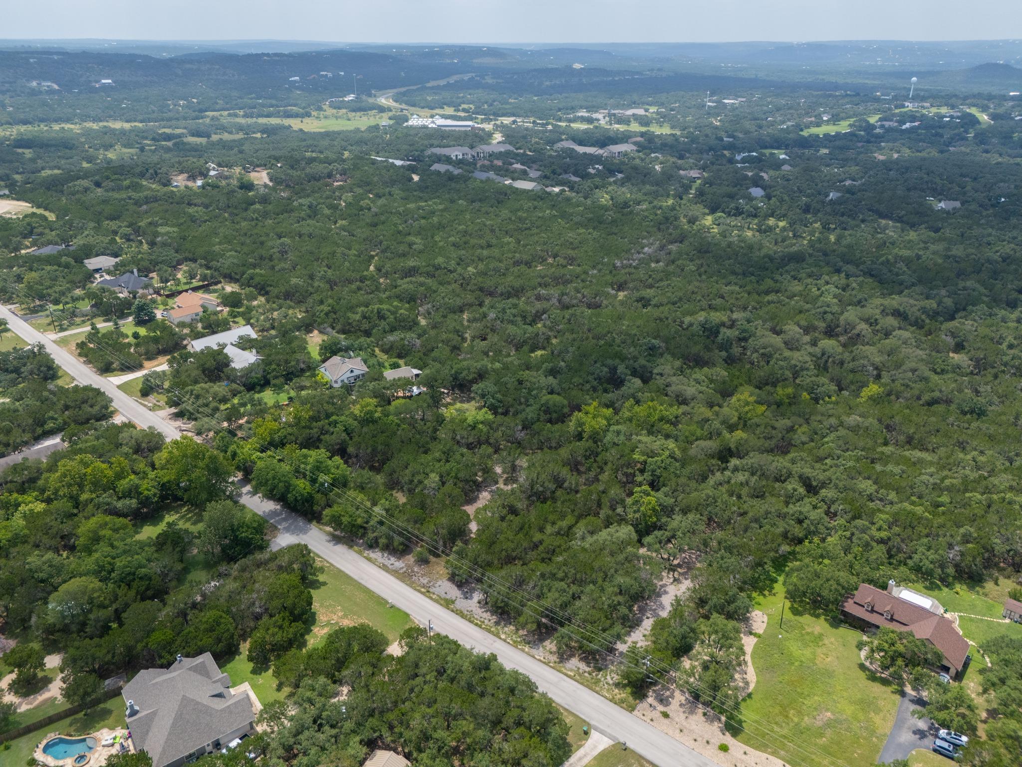 401 Mountain Crest DR — photo 3