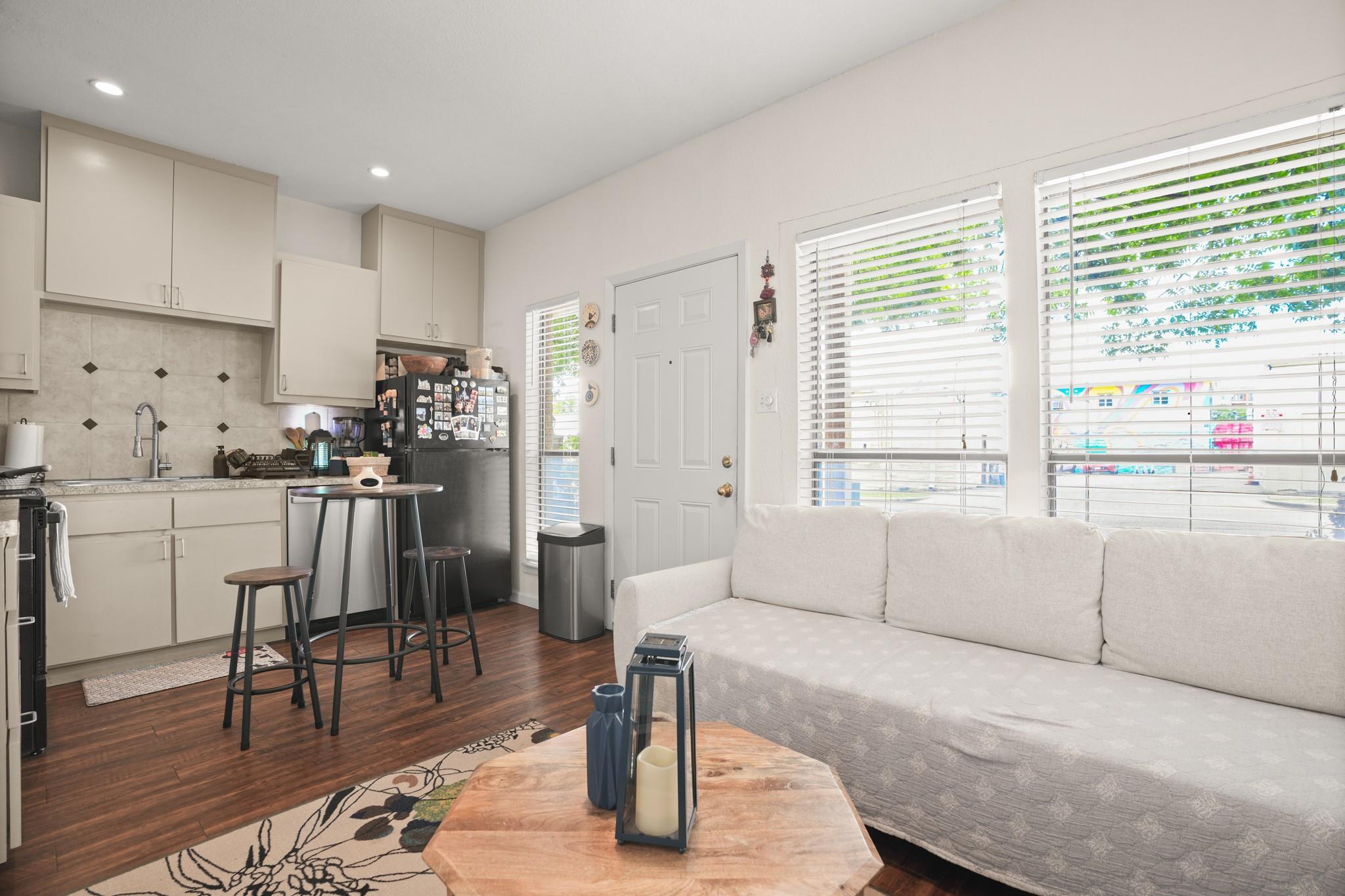 3000 Guadalupe ST #102 — photo 3