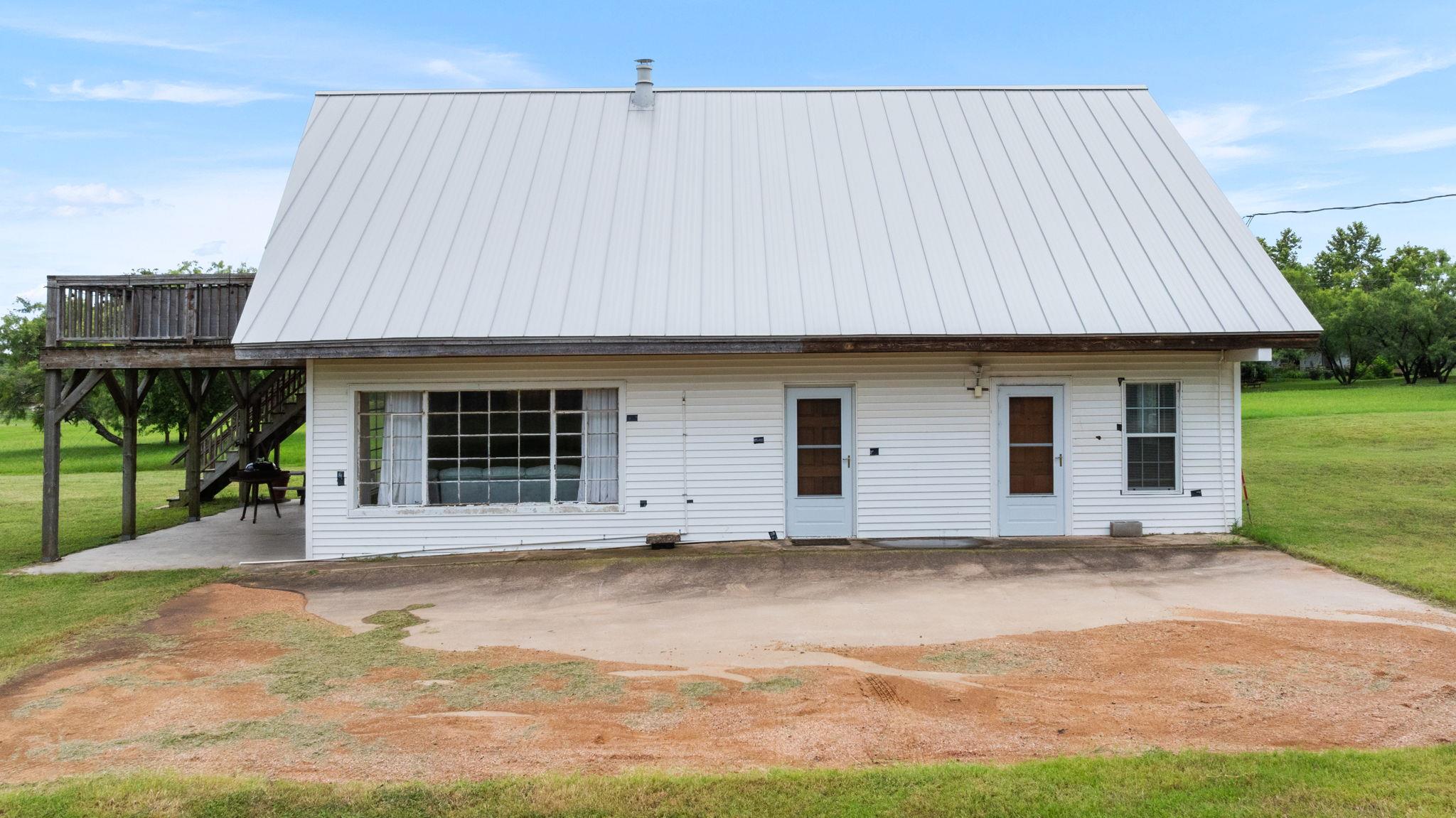 132 Blue Bird LN — photo 4
