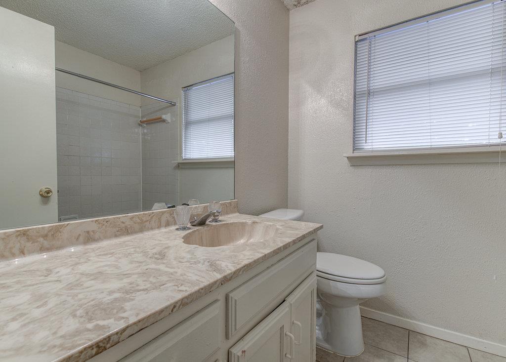 300 Villa Oaks CIR #A — photo 4