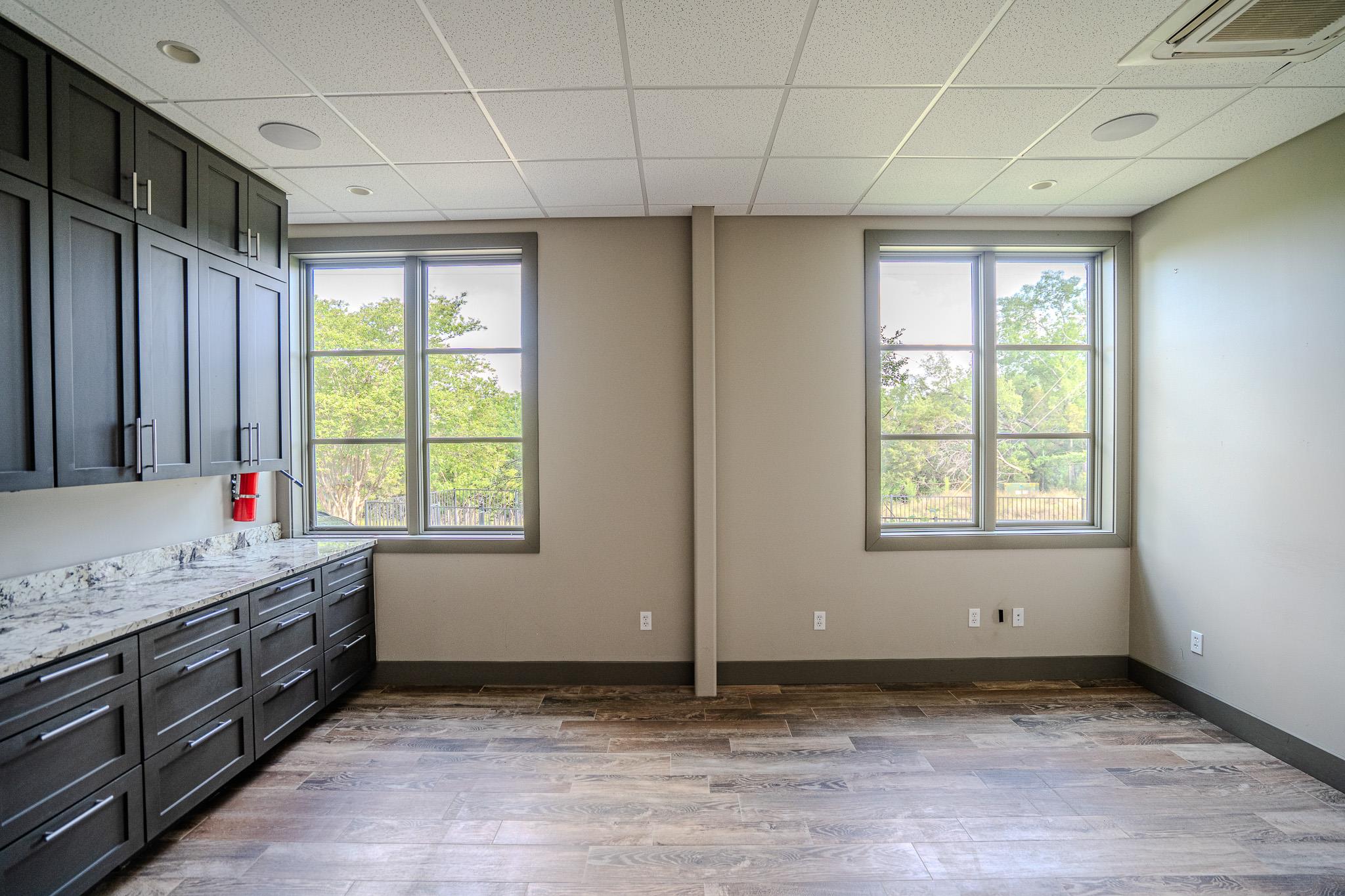 2220 LAKEWAY BLVD #120 — photo 3