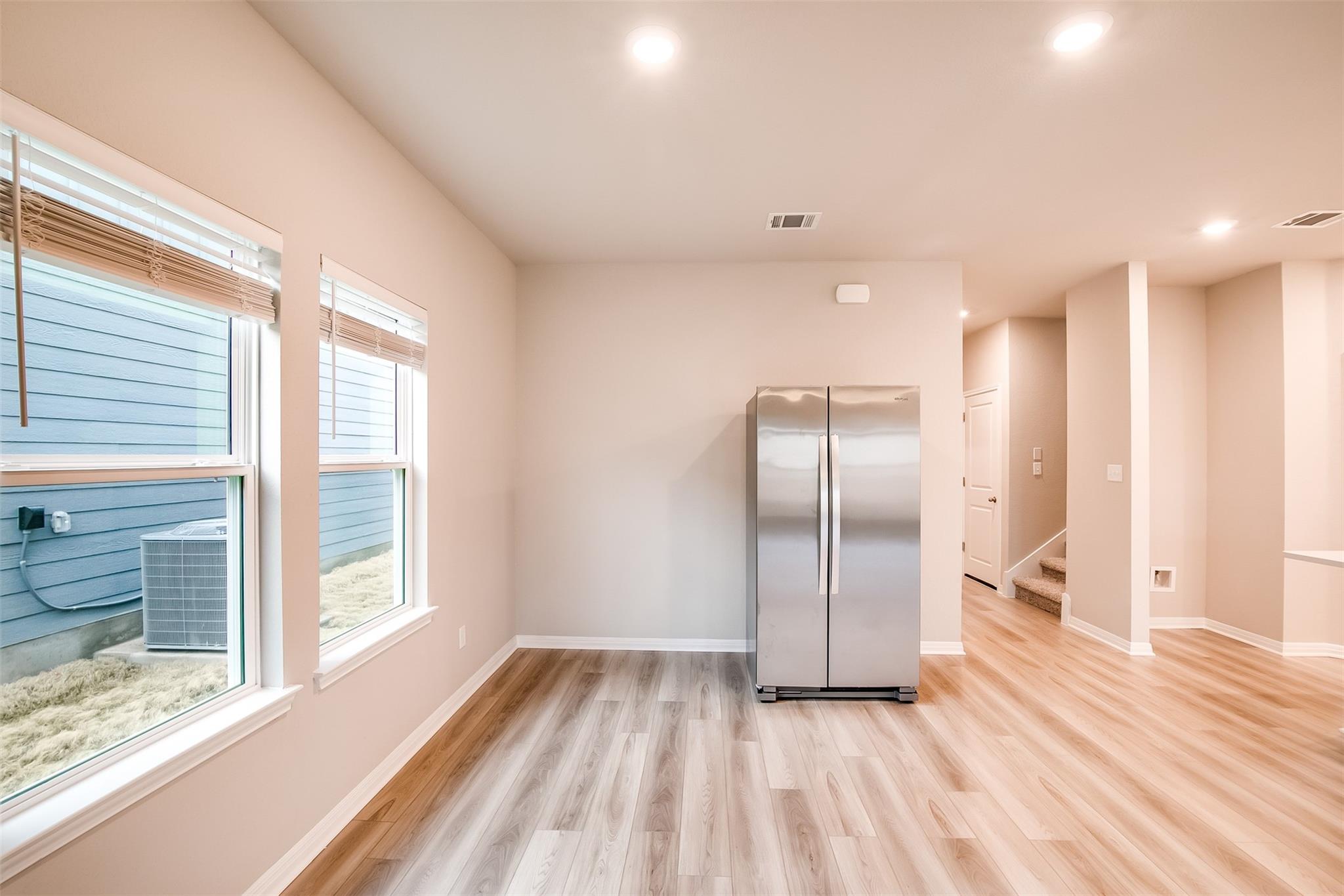 1532 Homestead Farms DR — photo 3