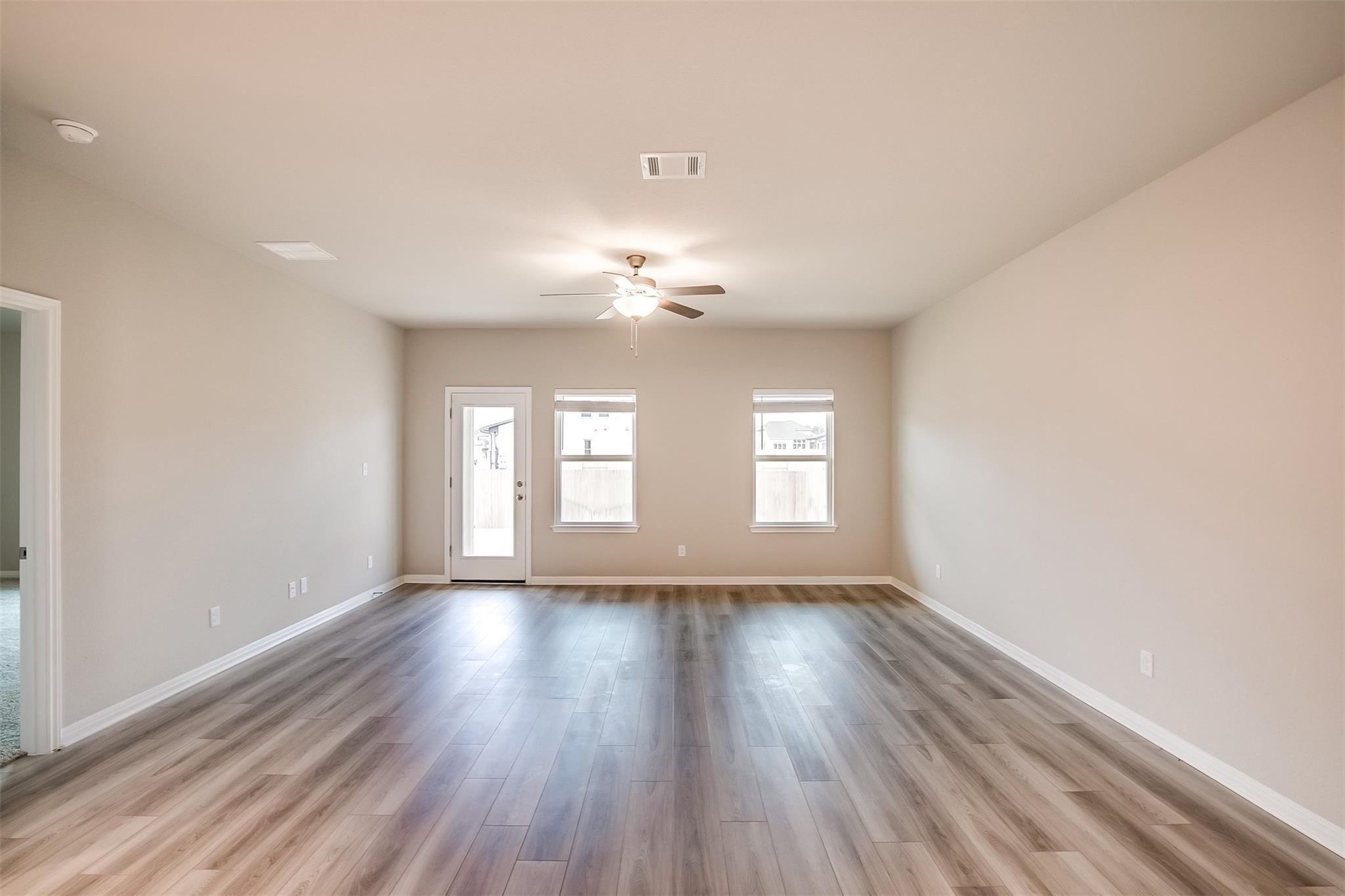 1532 Homestead Farms DR — photo 4