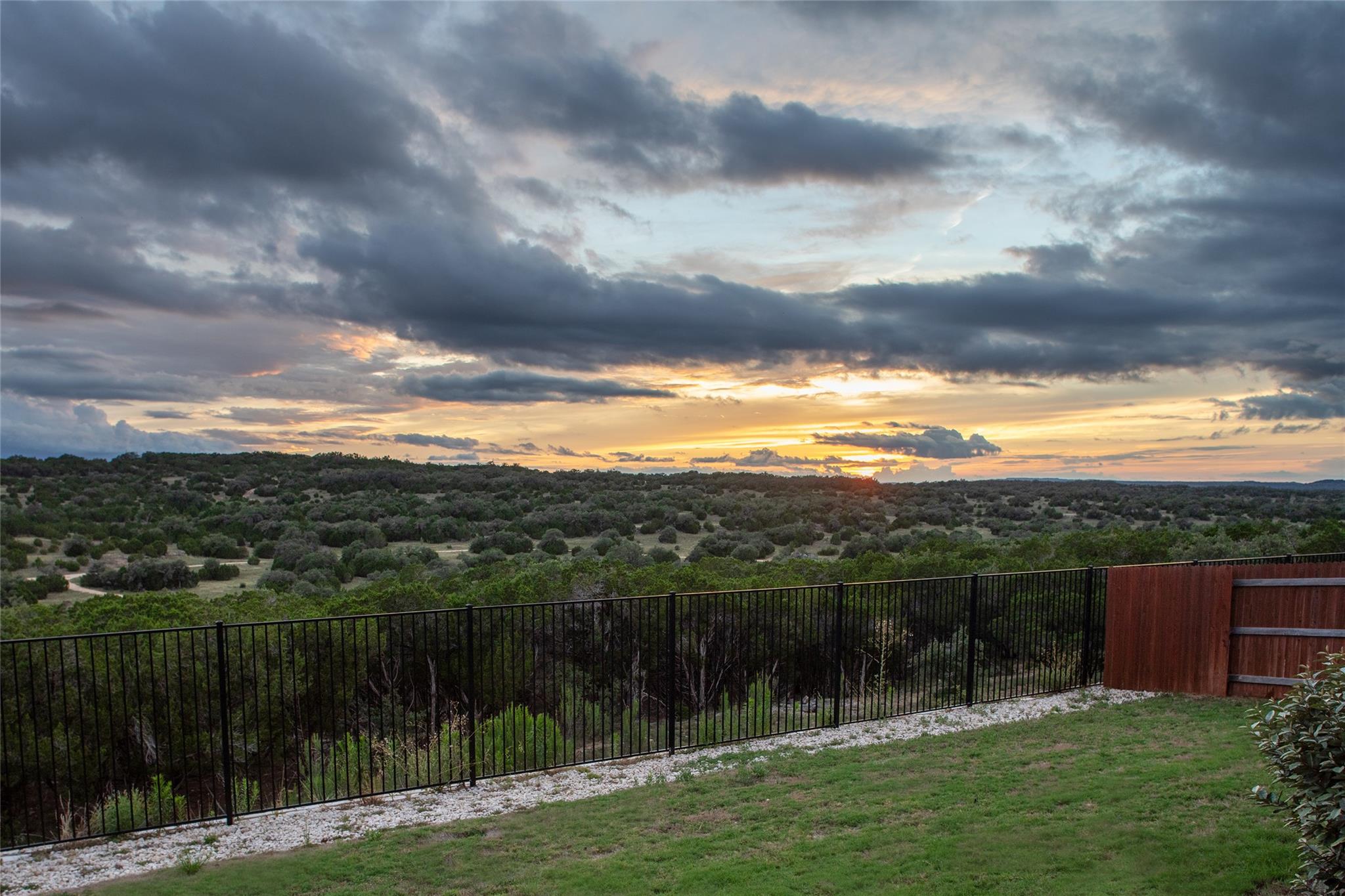 6808 Cliff Rose DR — photo 3