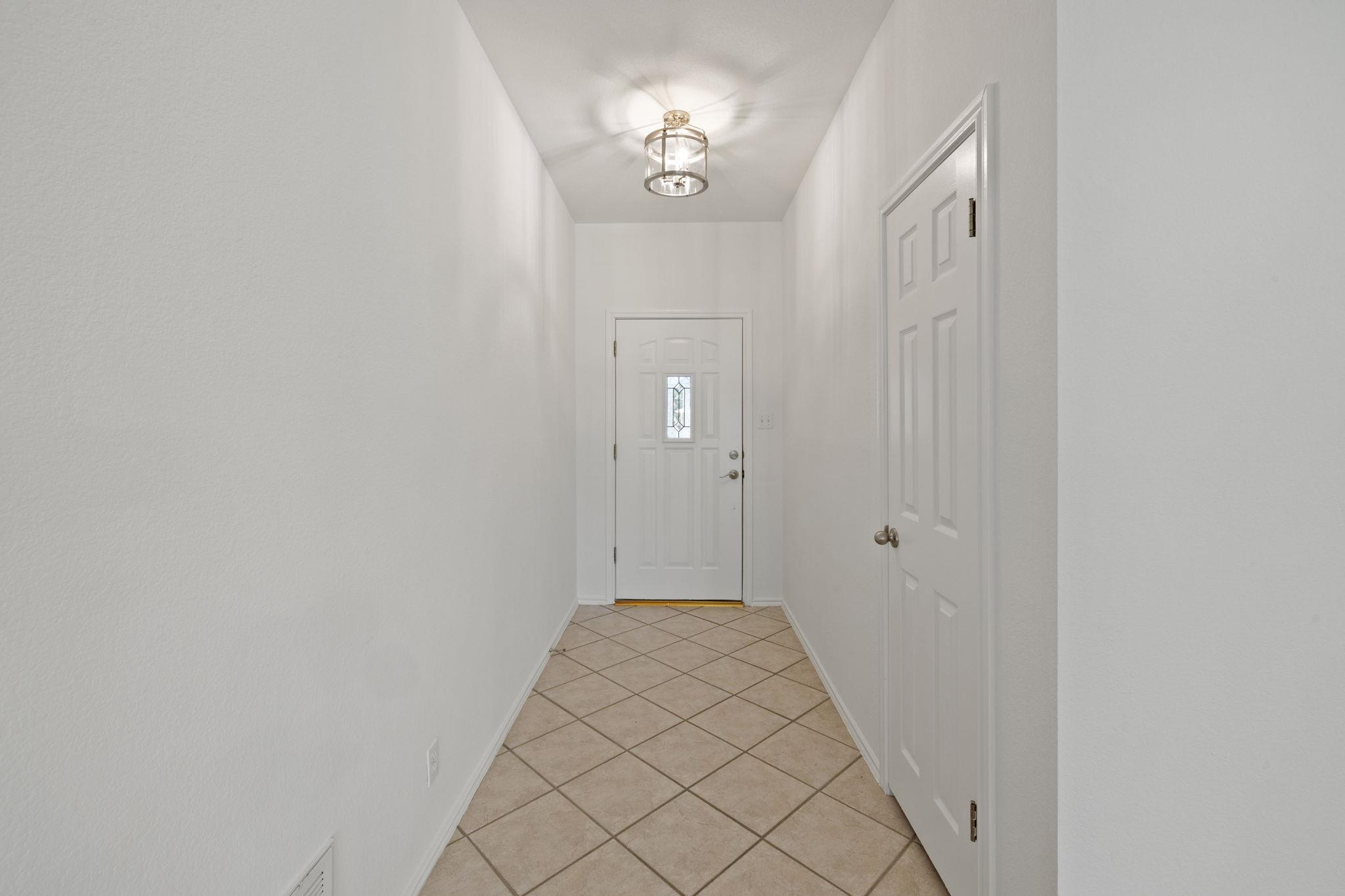 1618 Abbey LN — photo 5