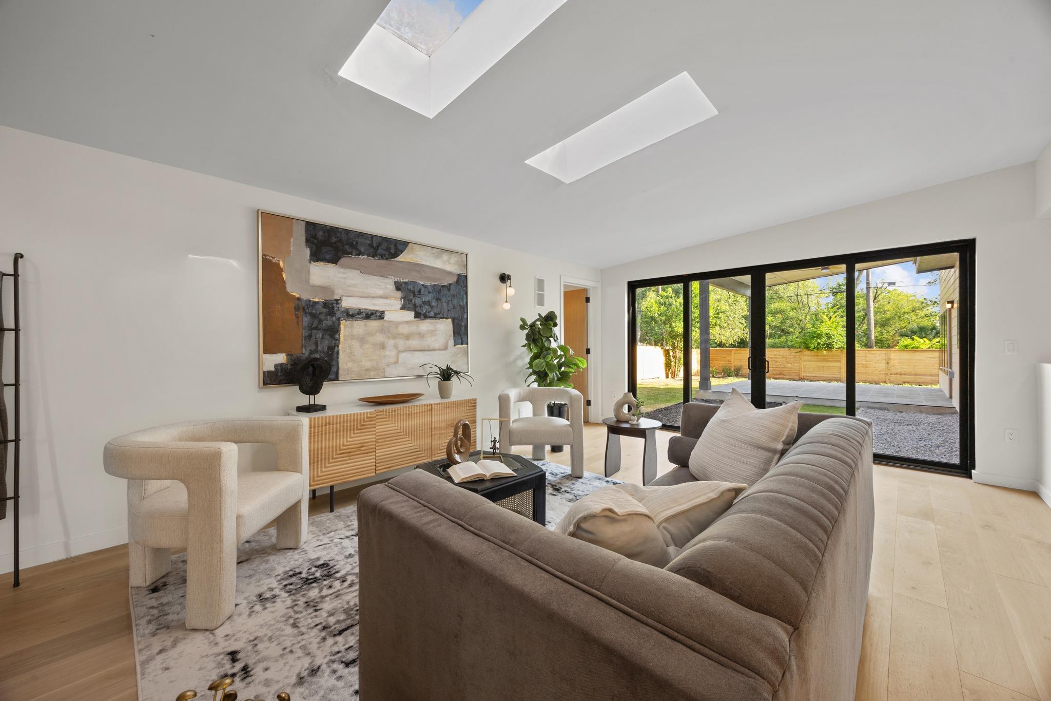 3007 Village DR — photo 3