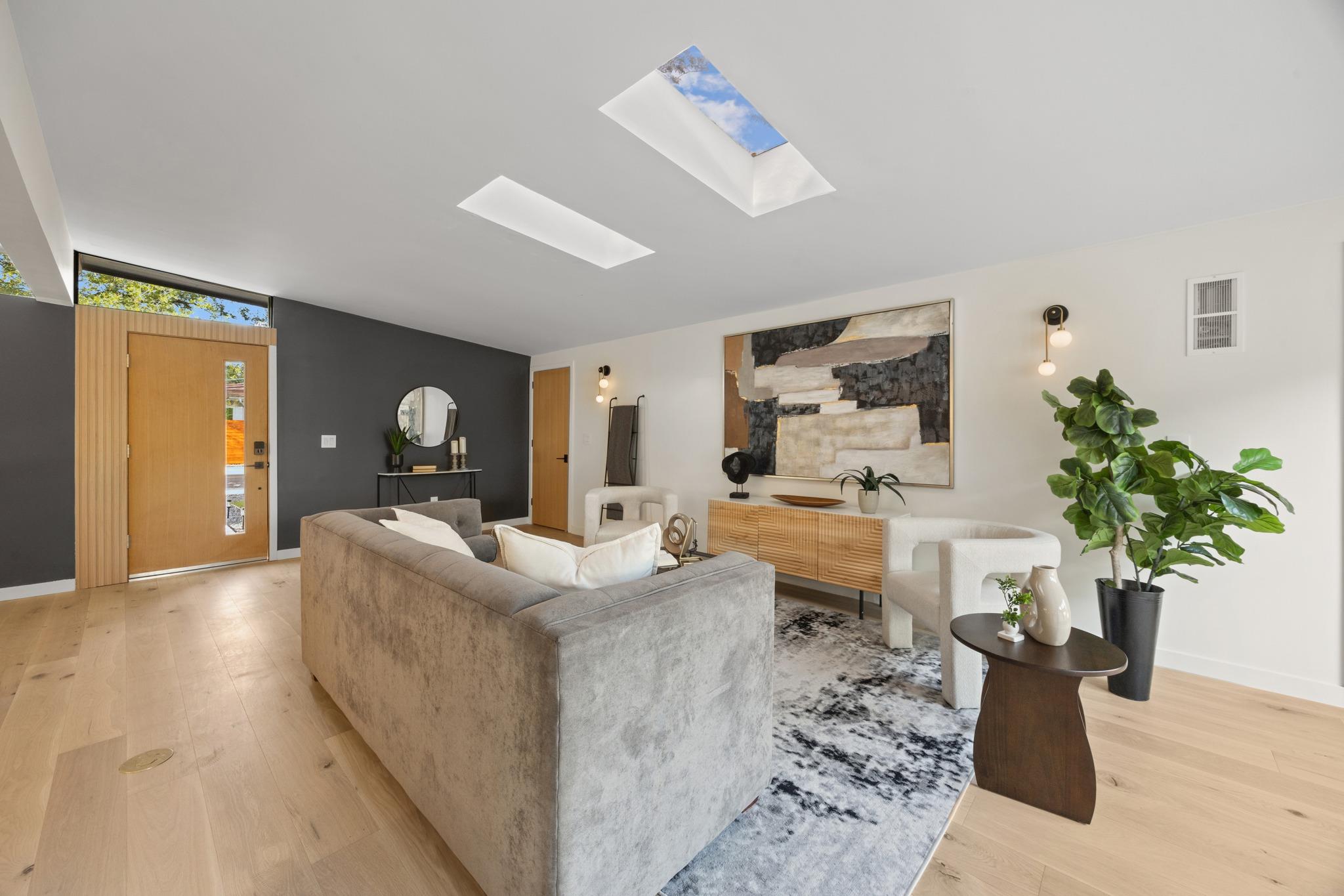 3007 Village DR — photo 4