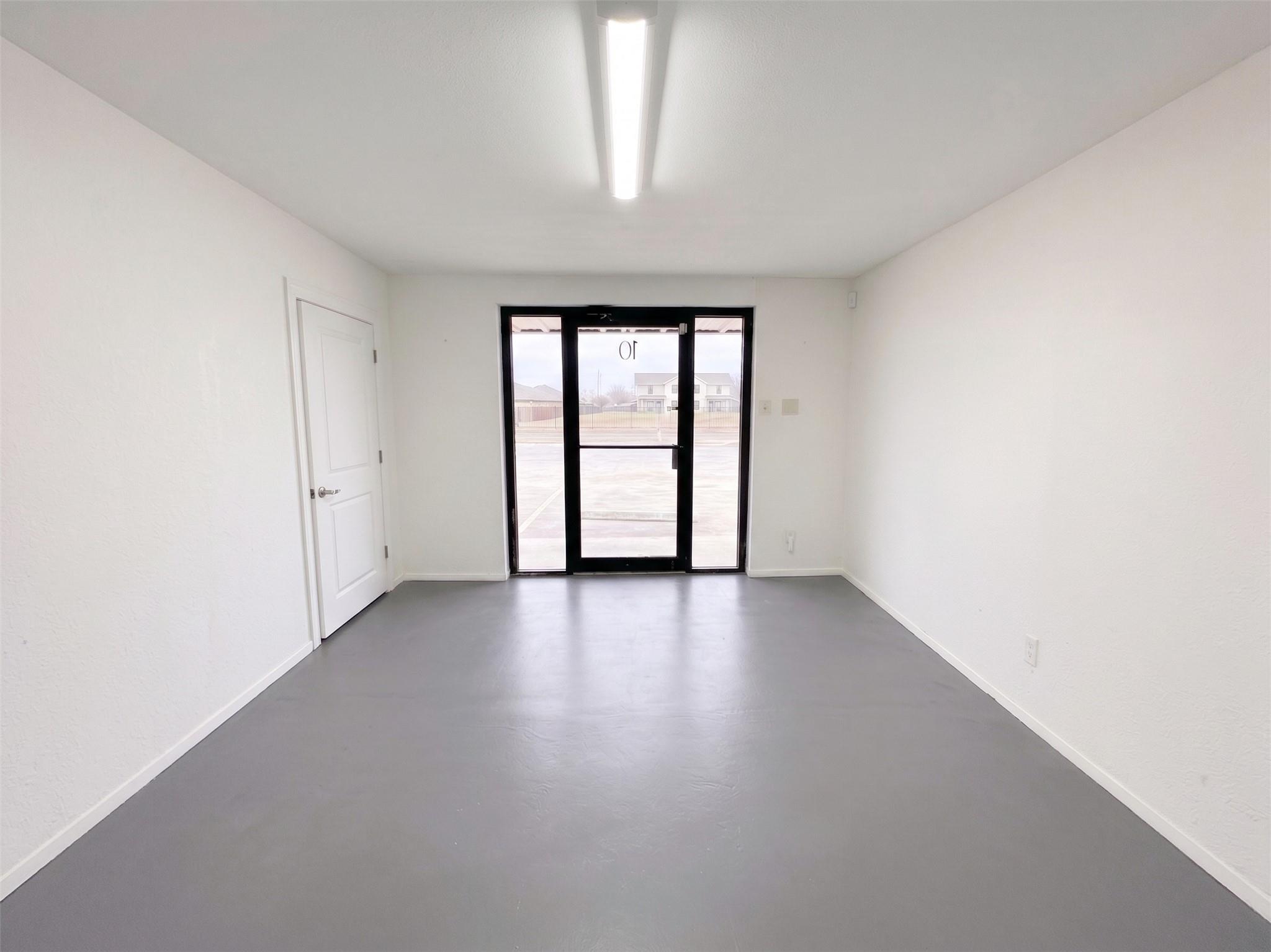 1419 Fleming DR #Warehouse 10 — photo 3