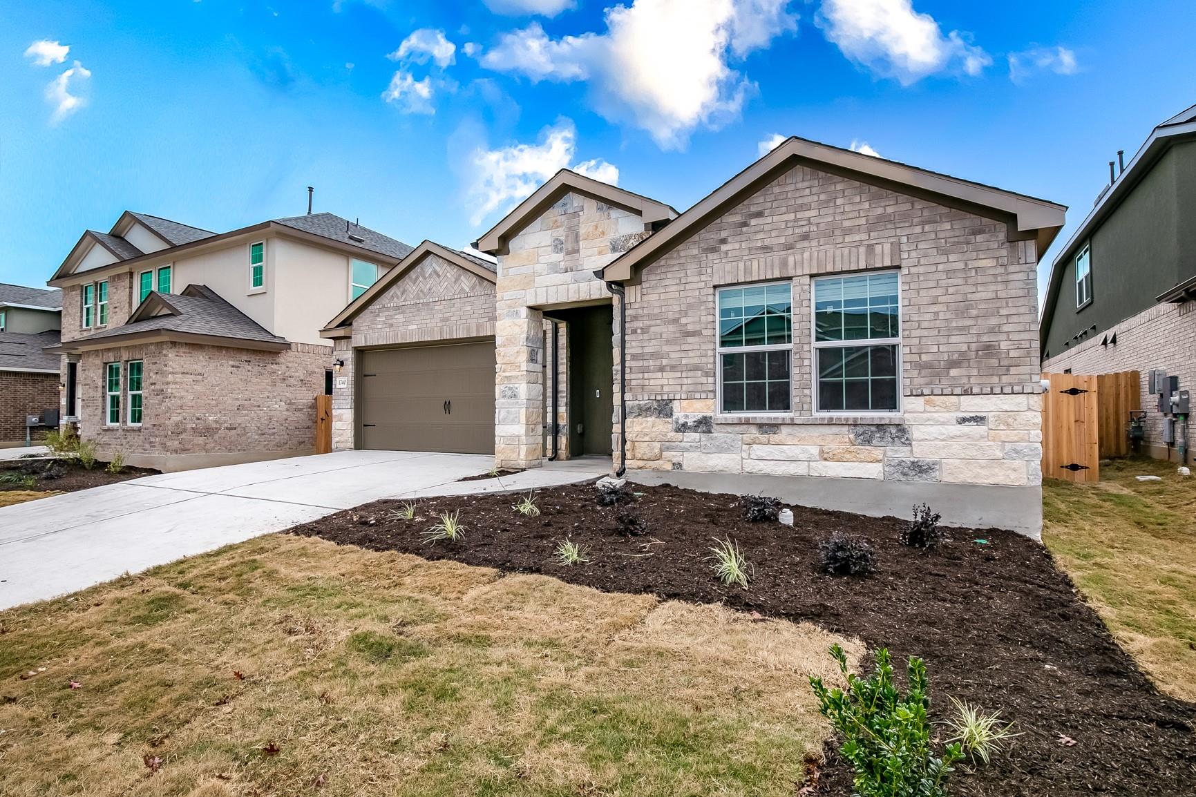1740 Catahoula DR — photo 3