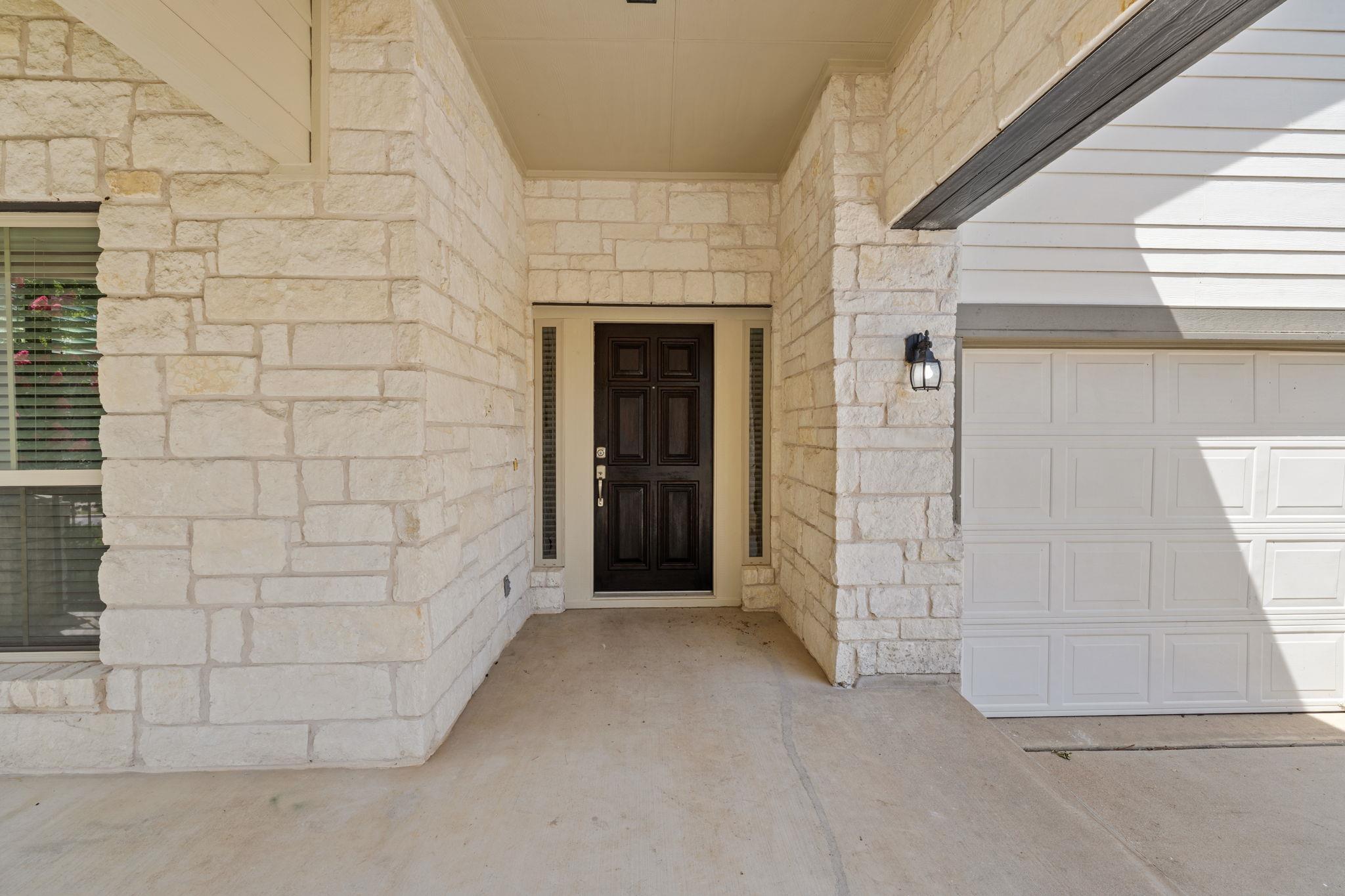 212 La Grotta LN — photo 4