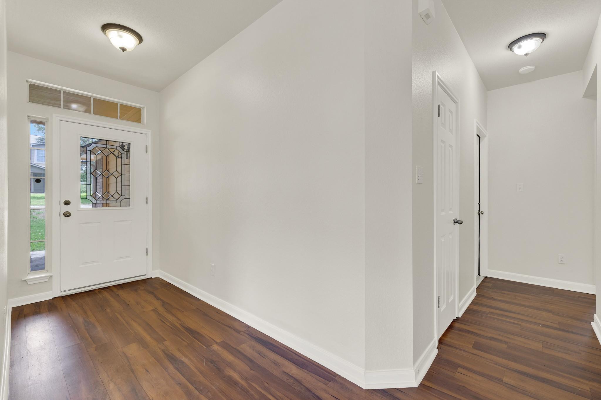 108 Grant CT — photo 4