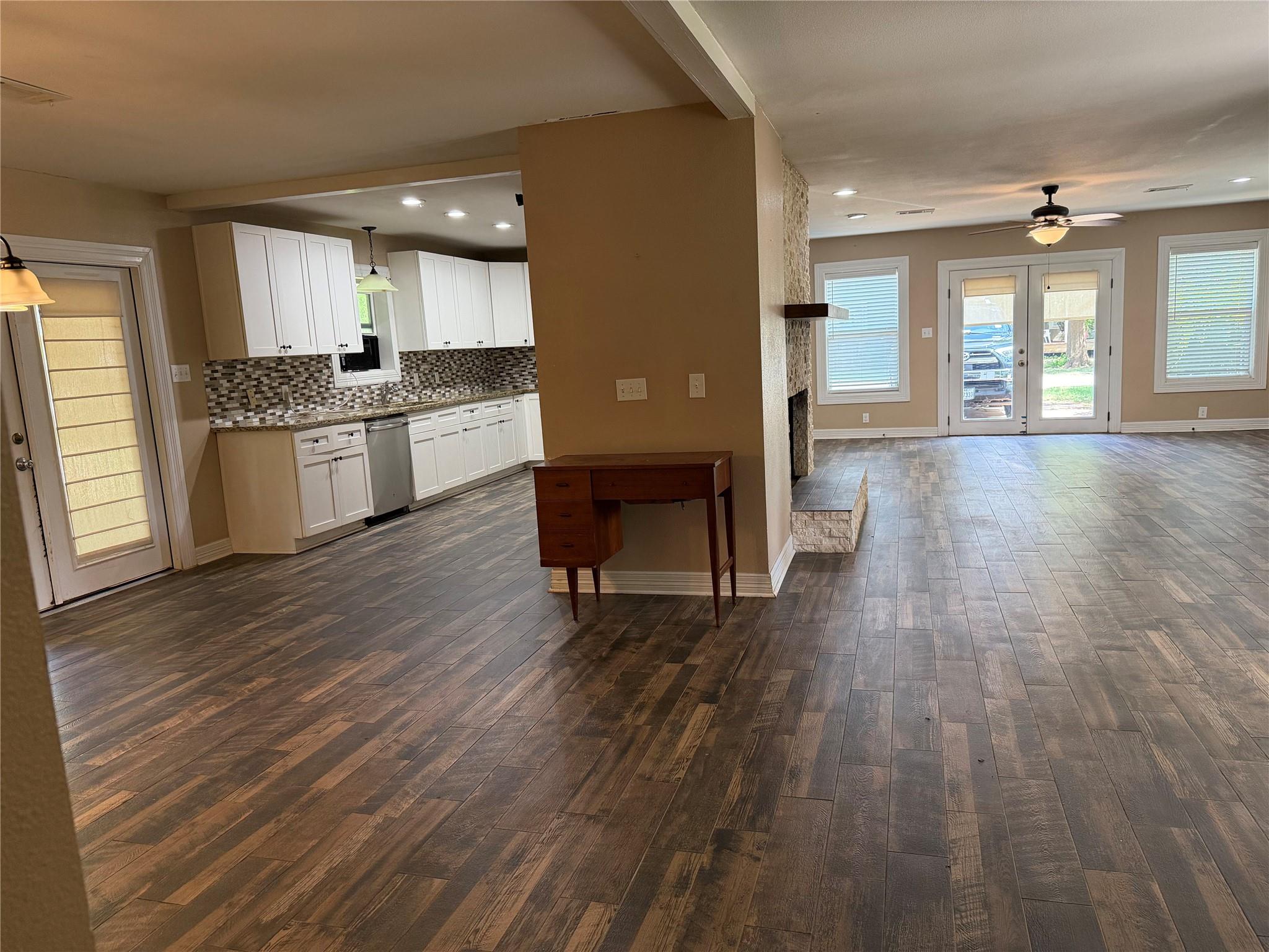 204 Rockdale ST — photo 3
