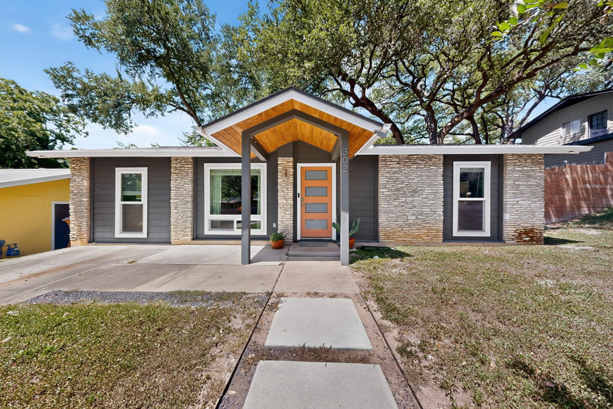 302 Rowland DR — photo 3