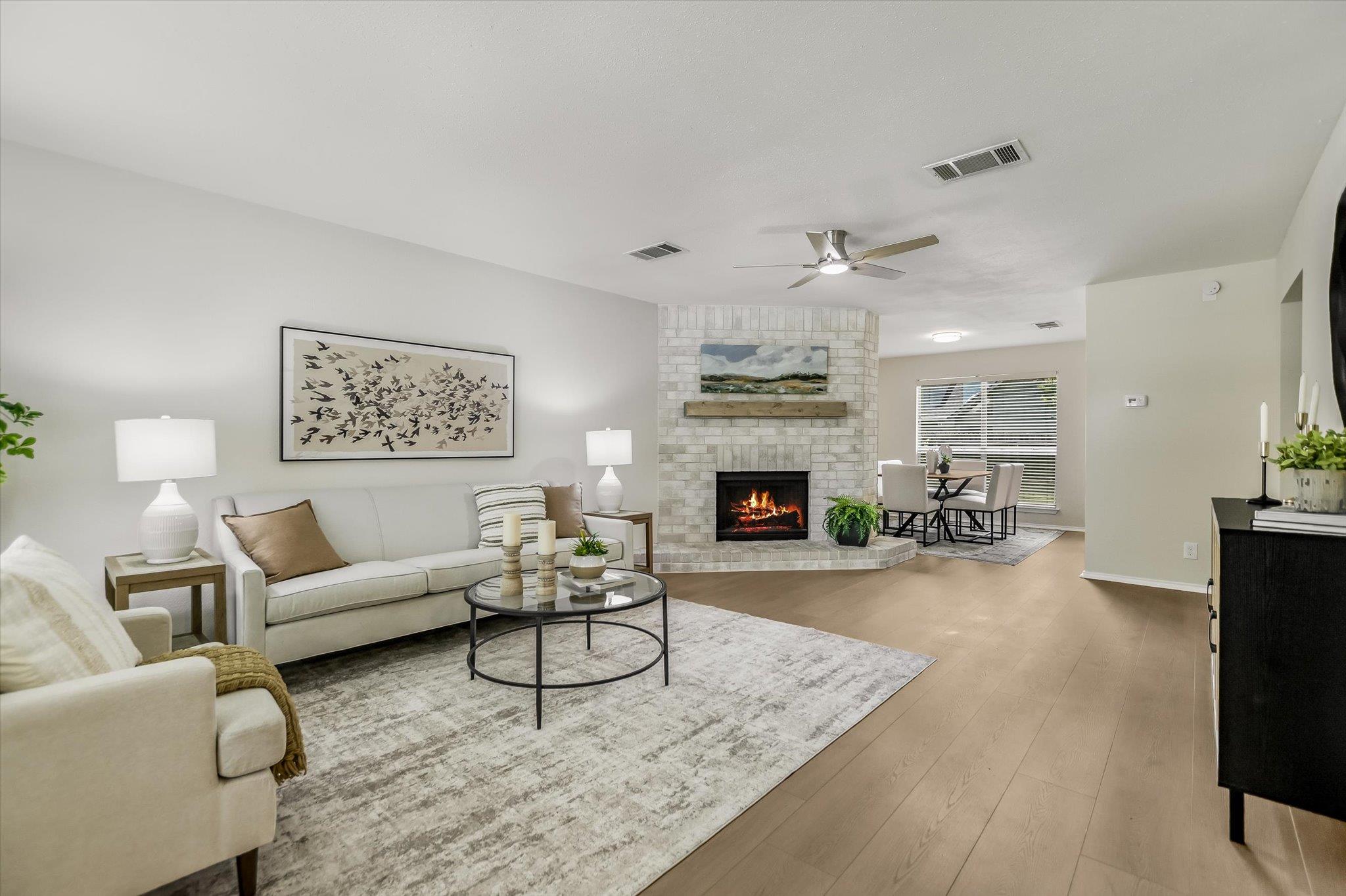903 Creekmont DR — photo 4