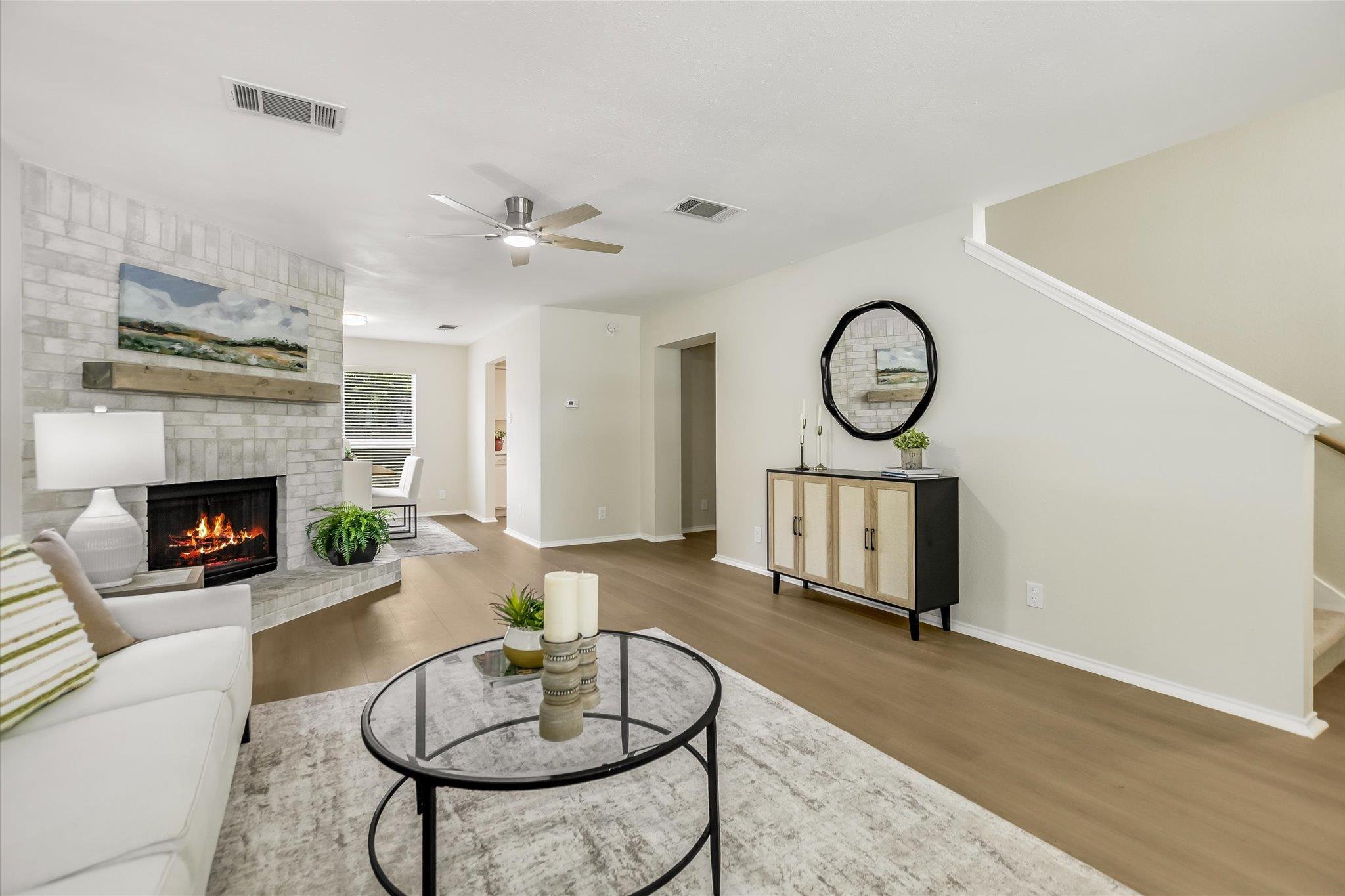 903 Creekmont DR — photo 5