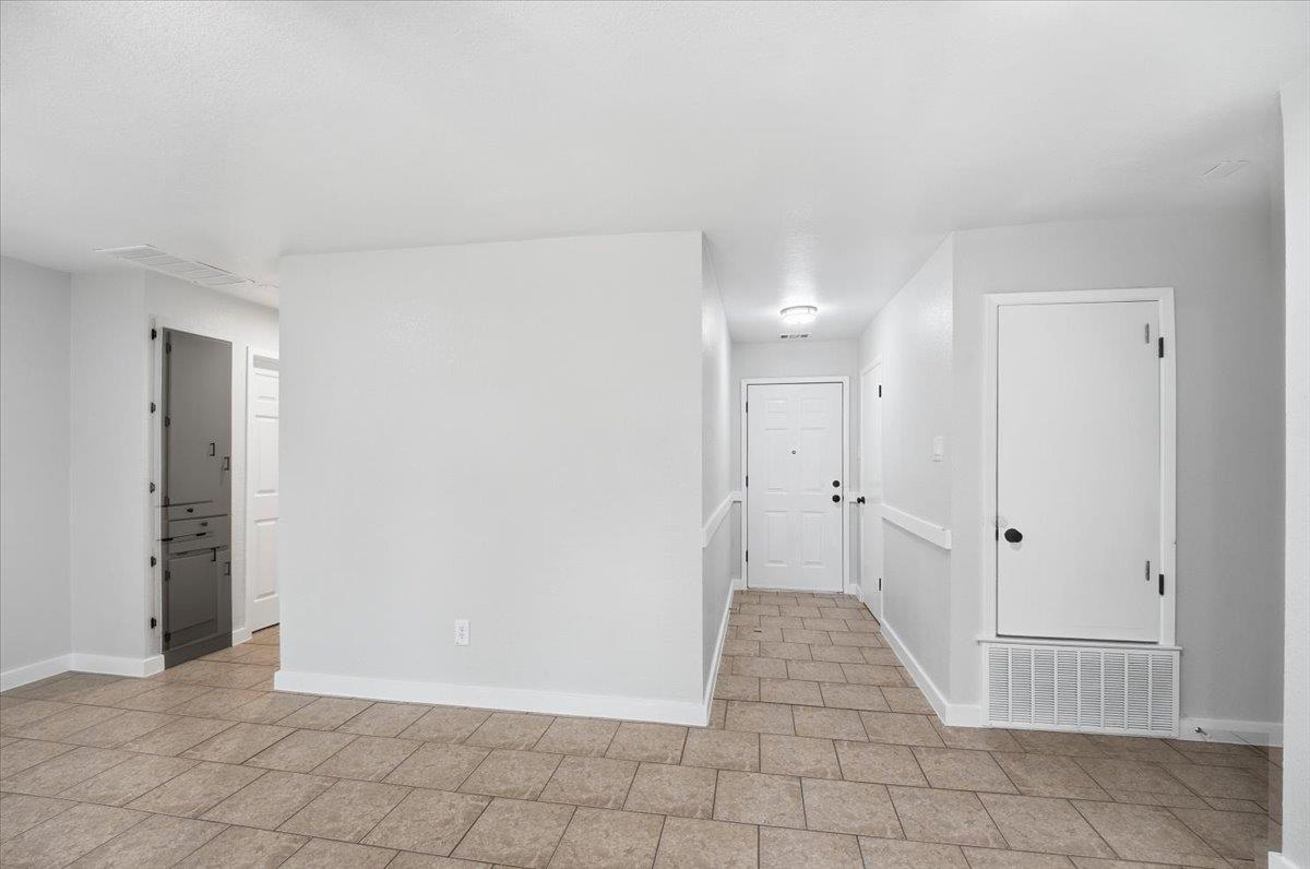 302 Shadow Bend CV — photo 3