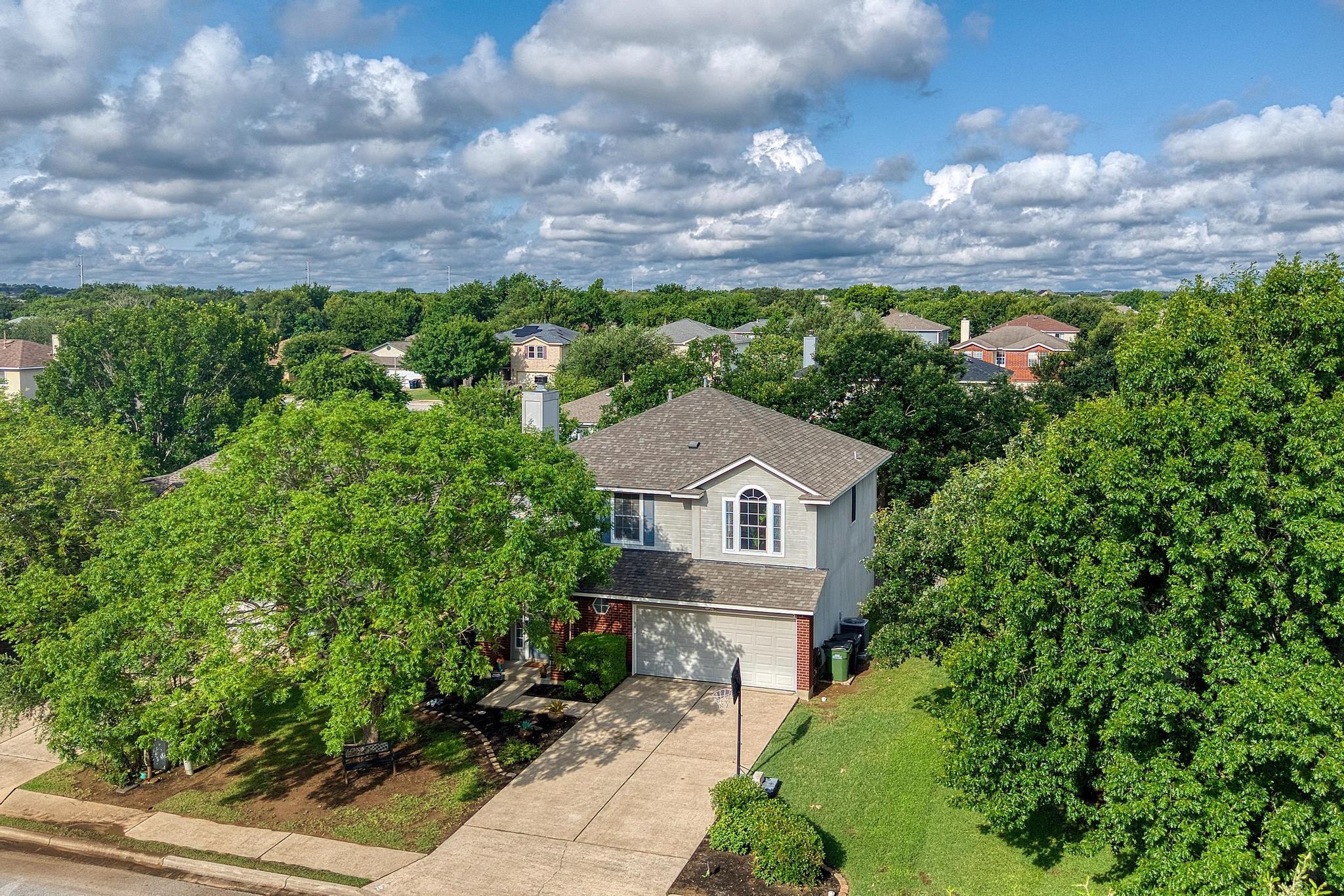 703 Sparkling Brook LN — photo 5