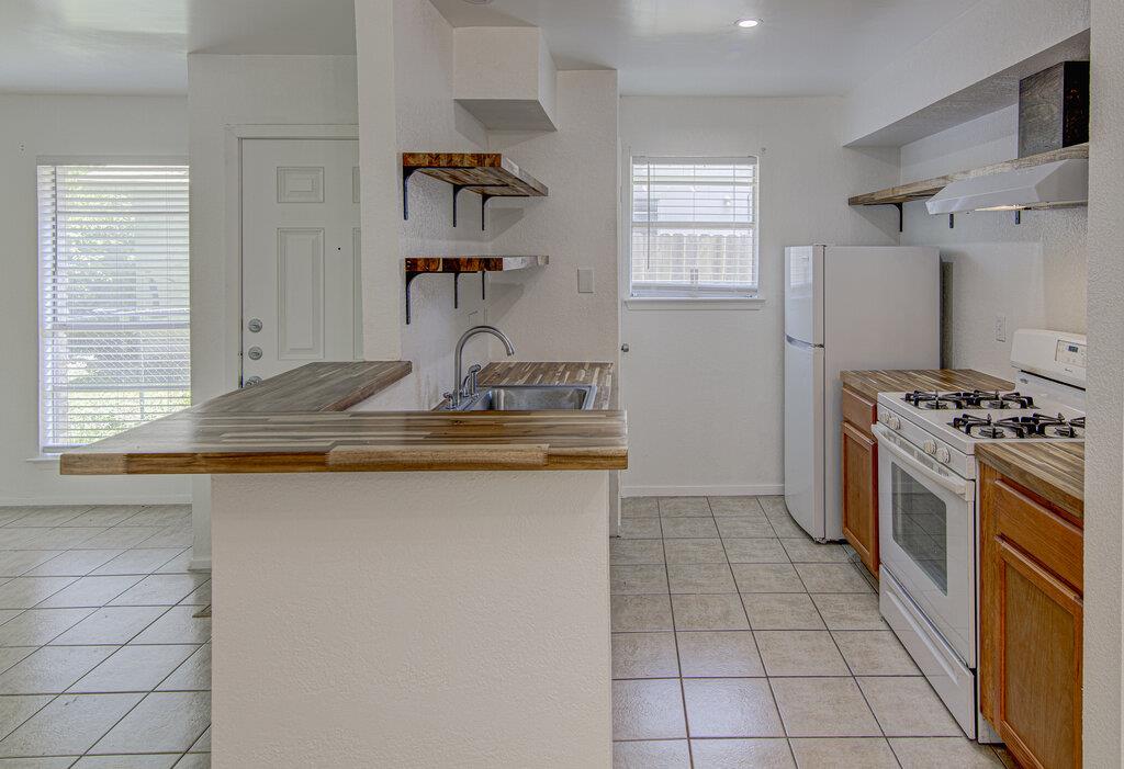 805 Sirocco DR #B — photo 3