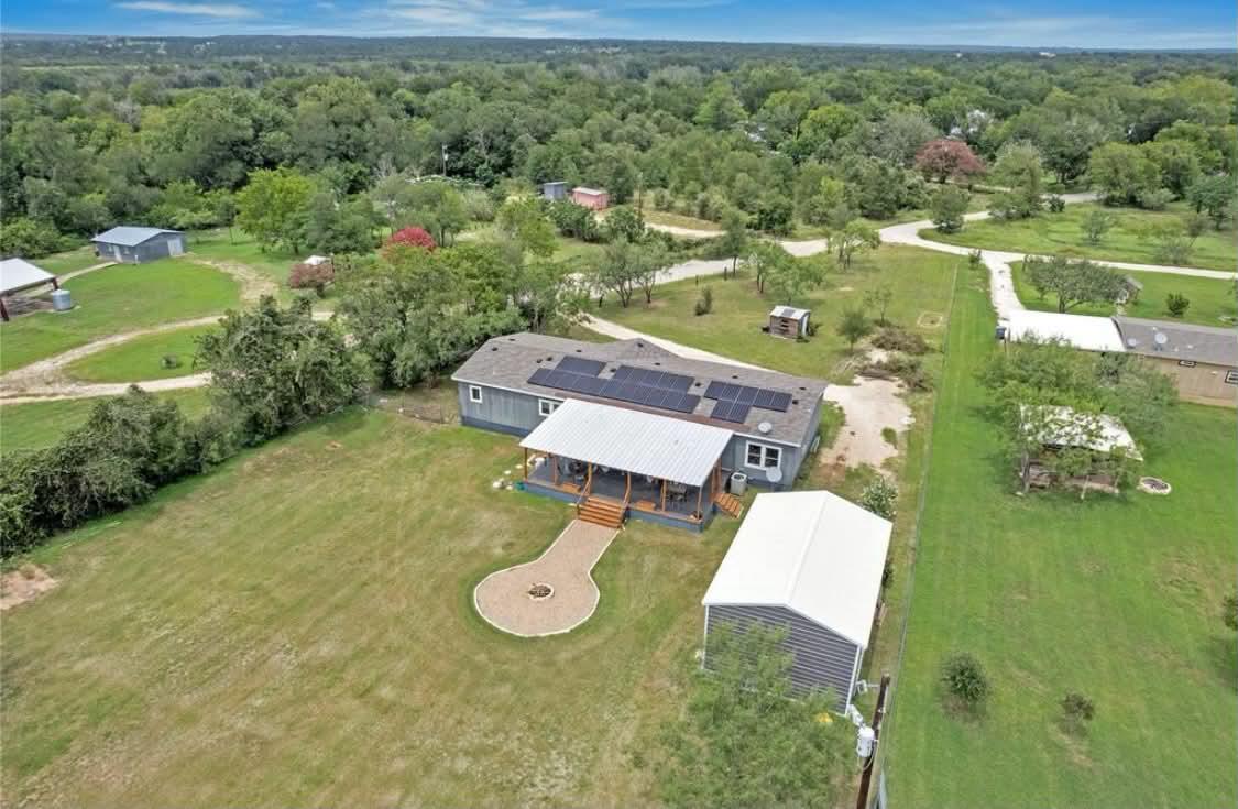 213 River Front DR — photo 3