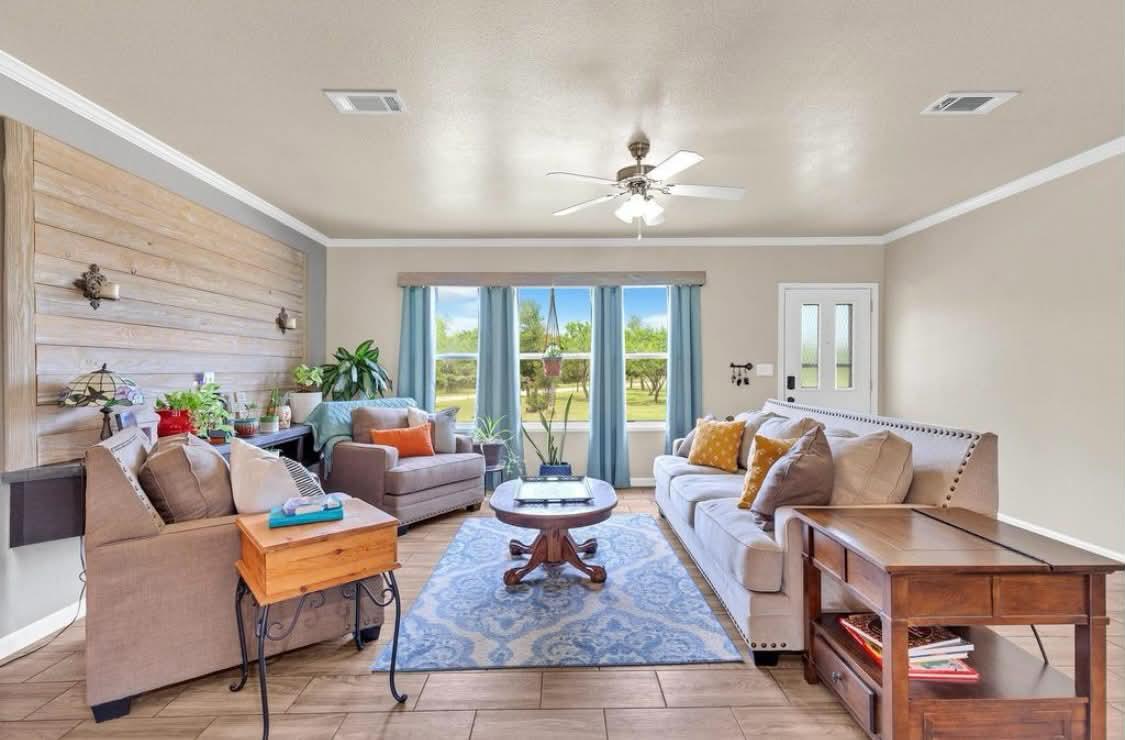 213 River Front DR — photo 4