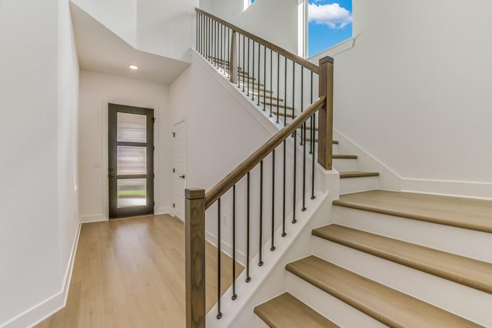 1424 Hartley DR — photo 3