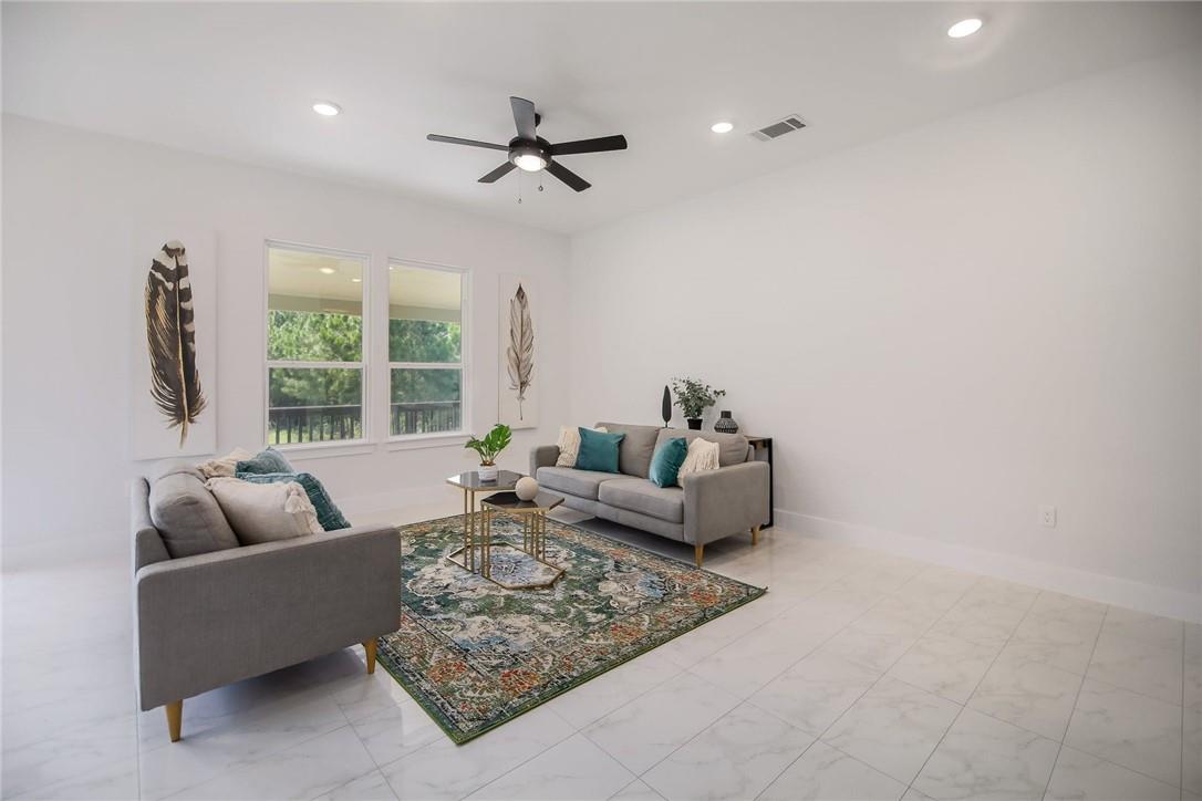 137 Lakeside DR — photo 3