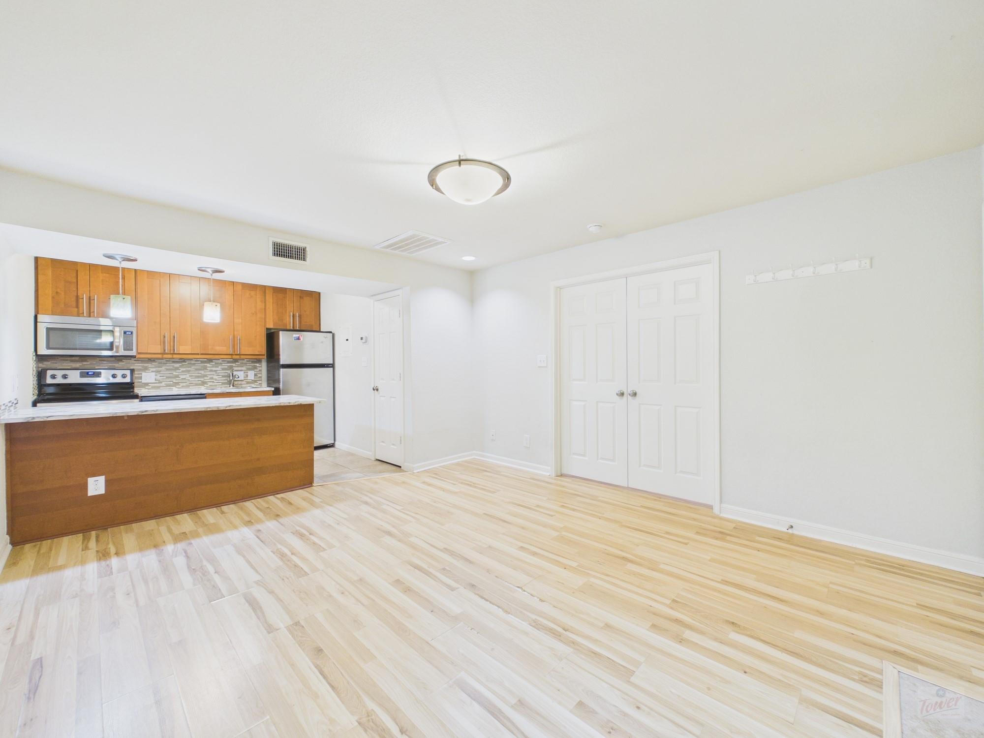 7685 Northcross DR #921 — photo 3
