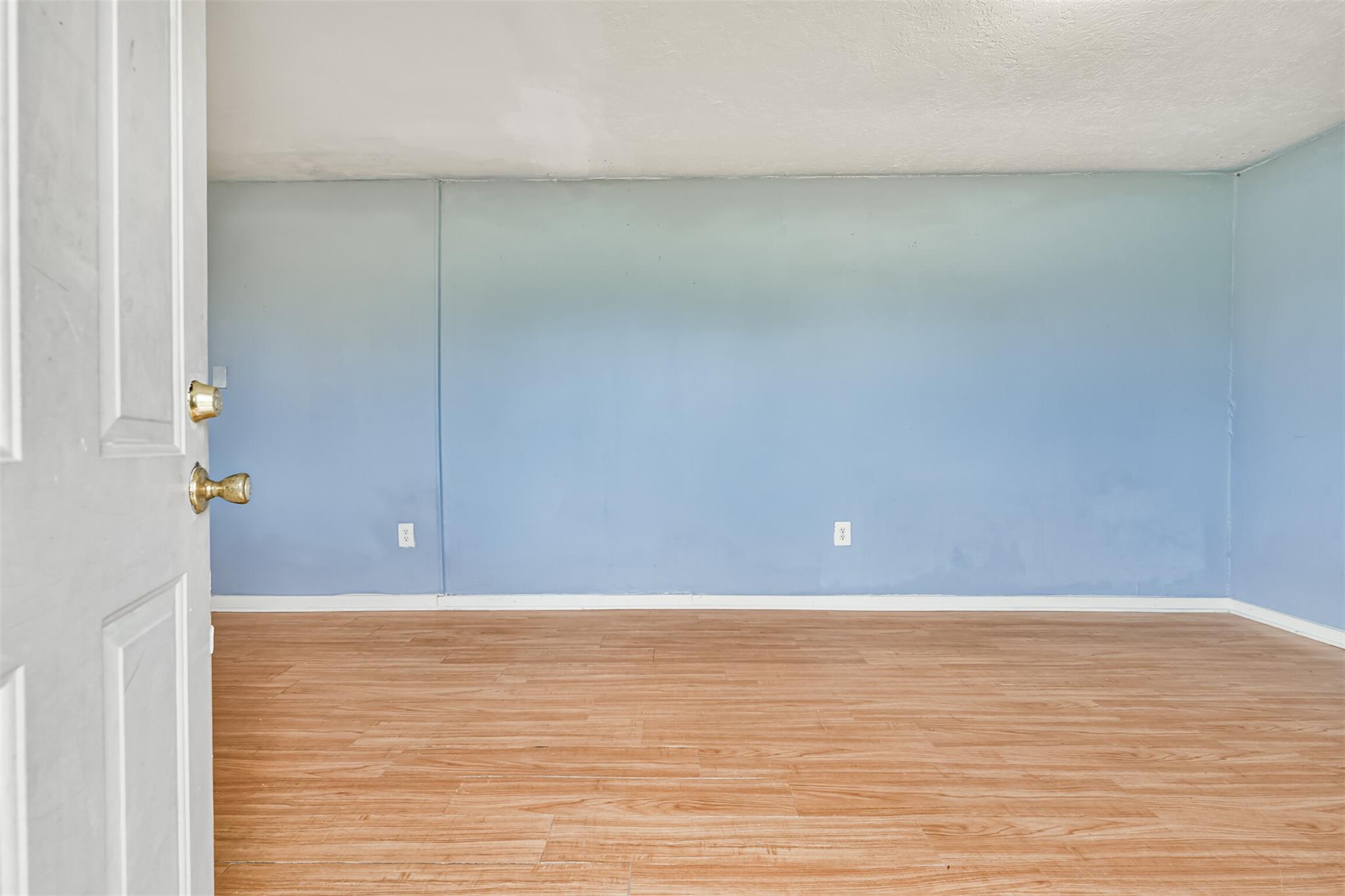 639 Saint Charles DR — photo 4