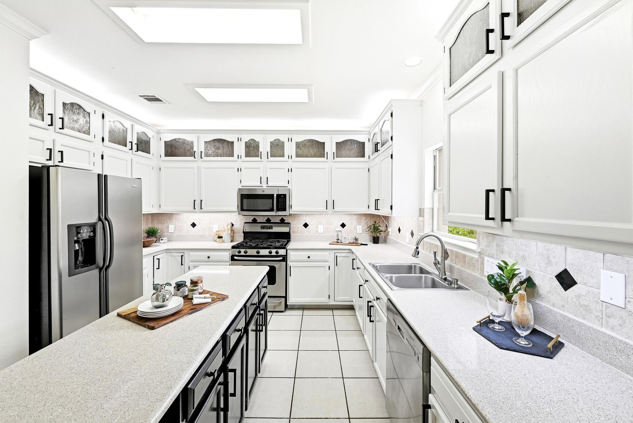 15525 OZONE PL — photo 3